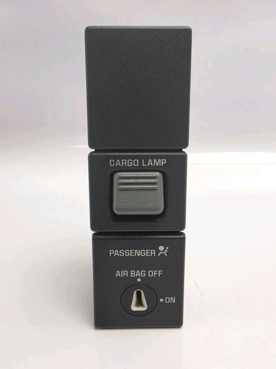 95-98 Chevrolet Silverado GMC Truck Cargo Lamp Passenger Air B Bag Switch OEM