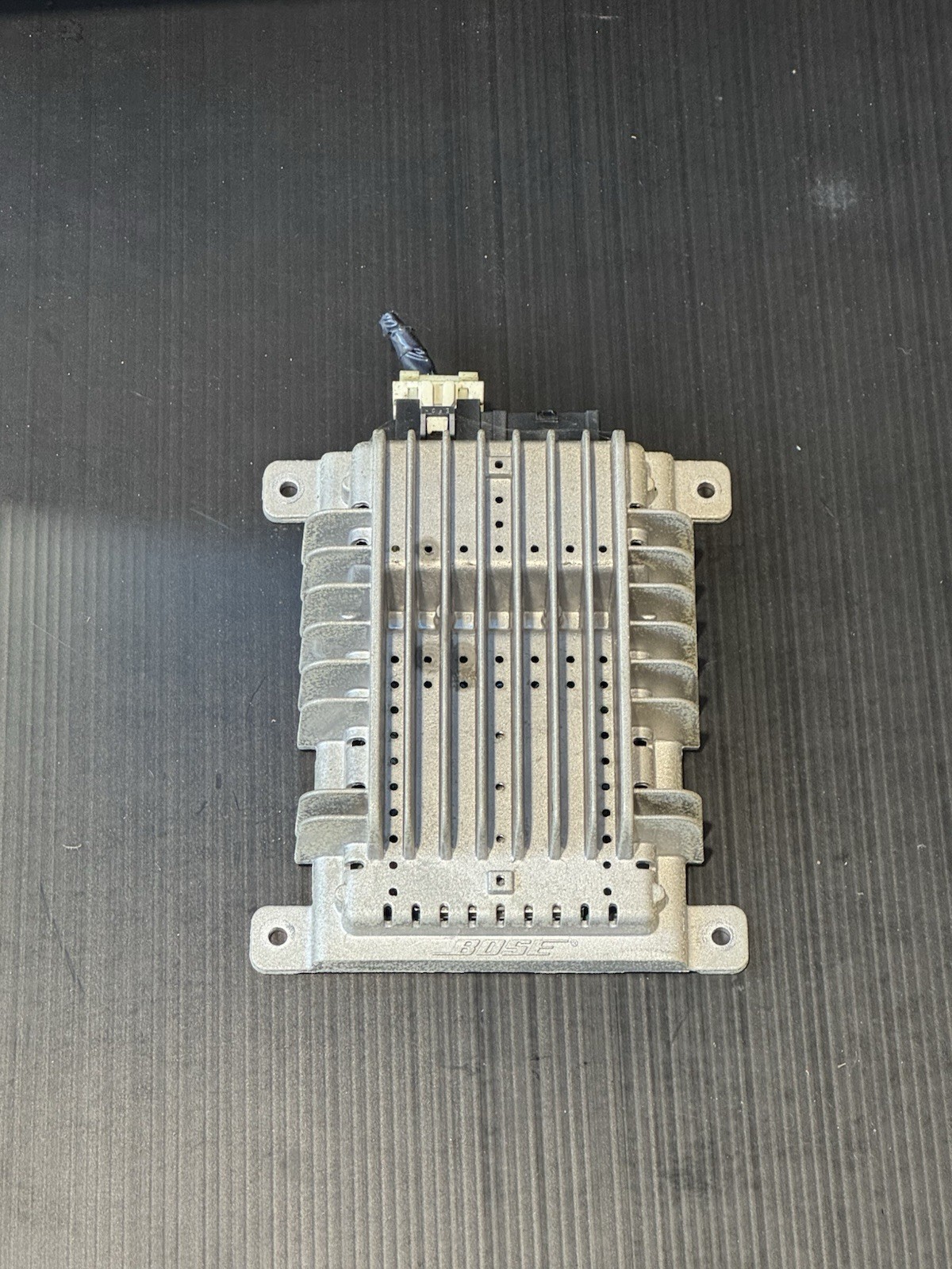 2003-2006 INFINITI G35 Amplifier BOSE OEM 28060AM800