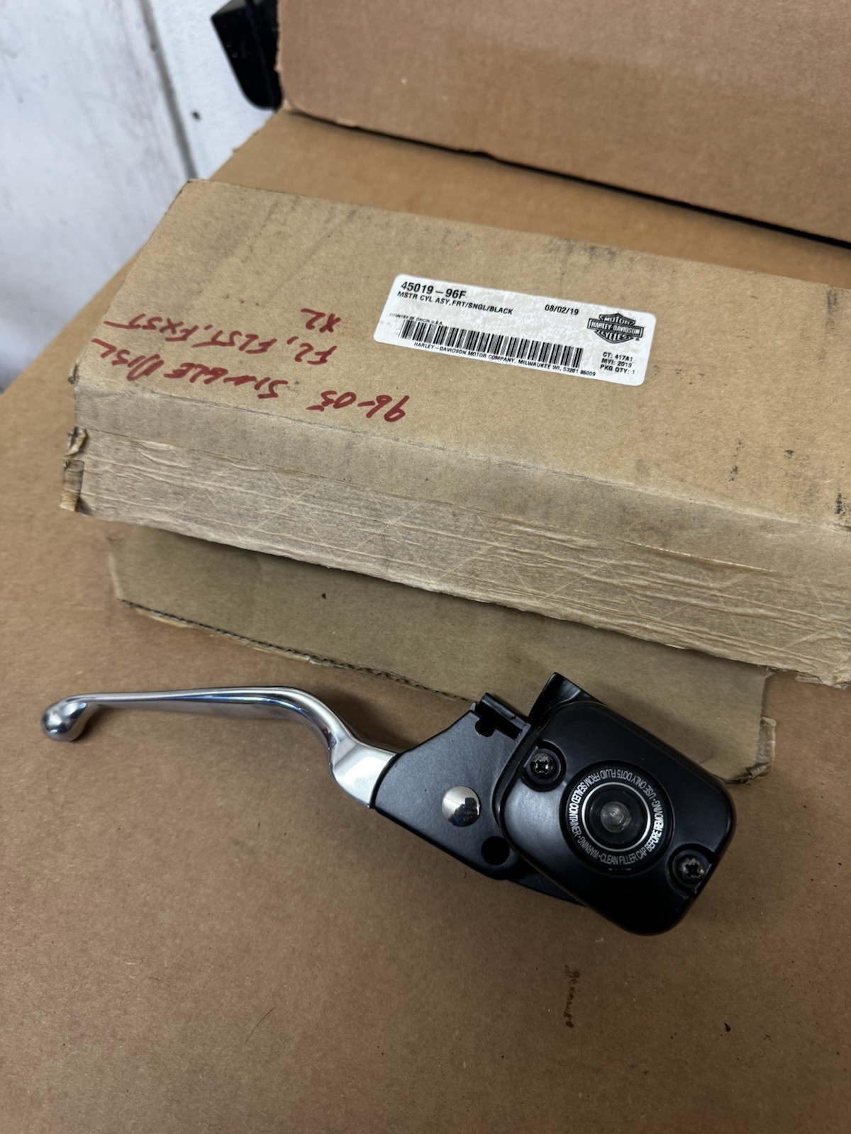 1996-05 Harley Davidson OEM Front Right Brake Lever Master Cylinder Single disc