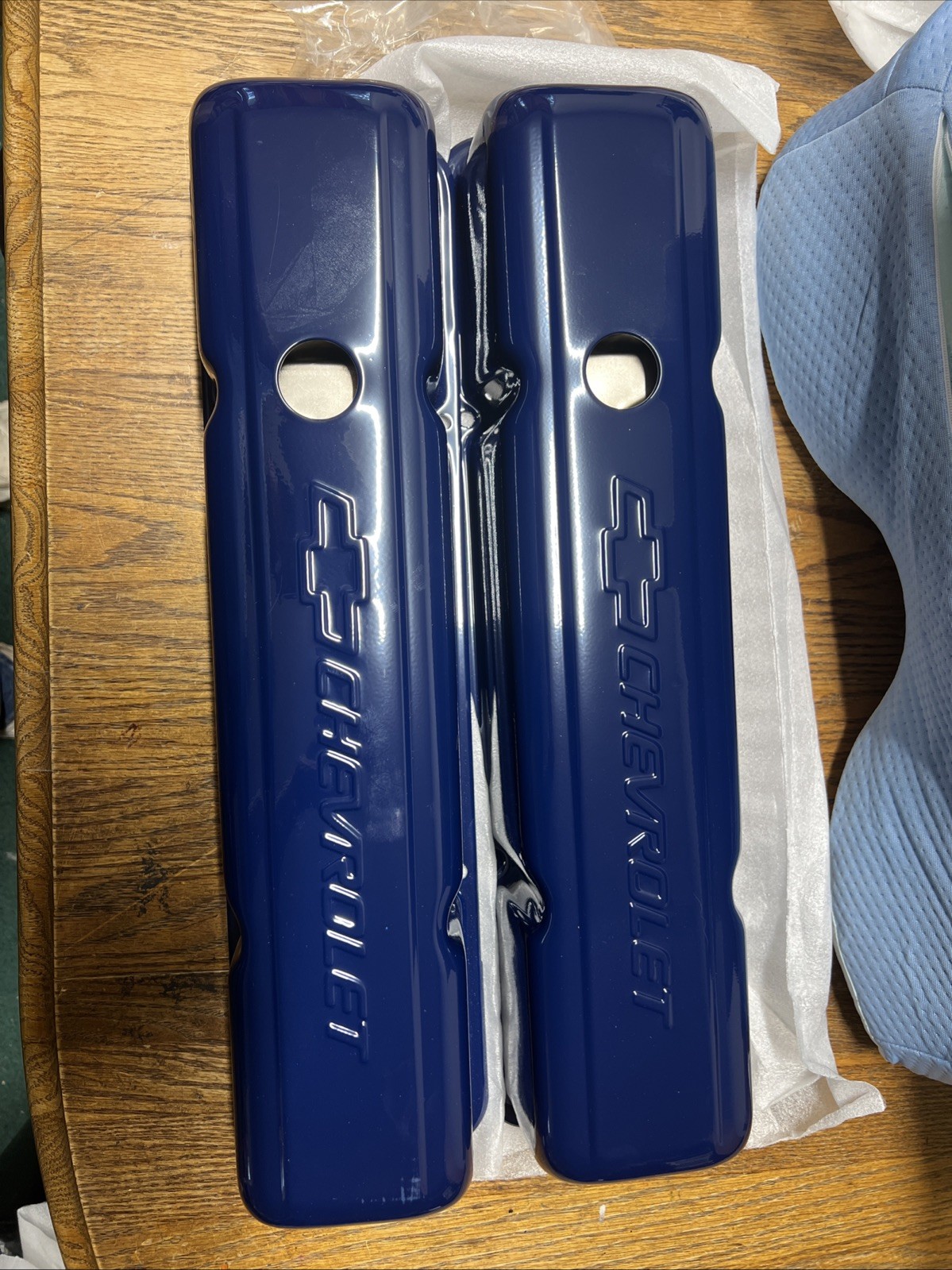 SBC Slant Edge V/C's - Die Cast - Blue PROFORM 141-932 SBC Slant Edge V/C's - Die Cast - Blue PROFORM 141-932