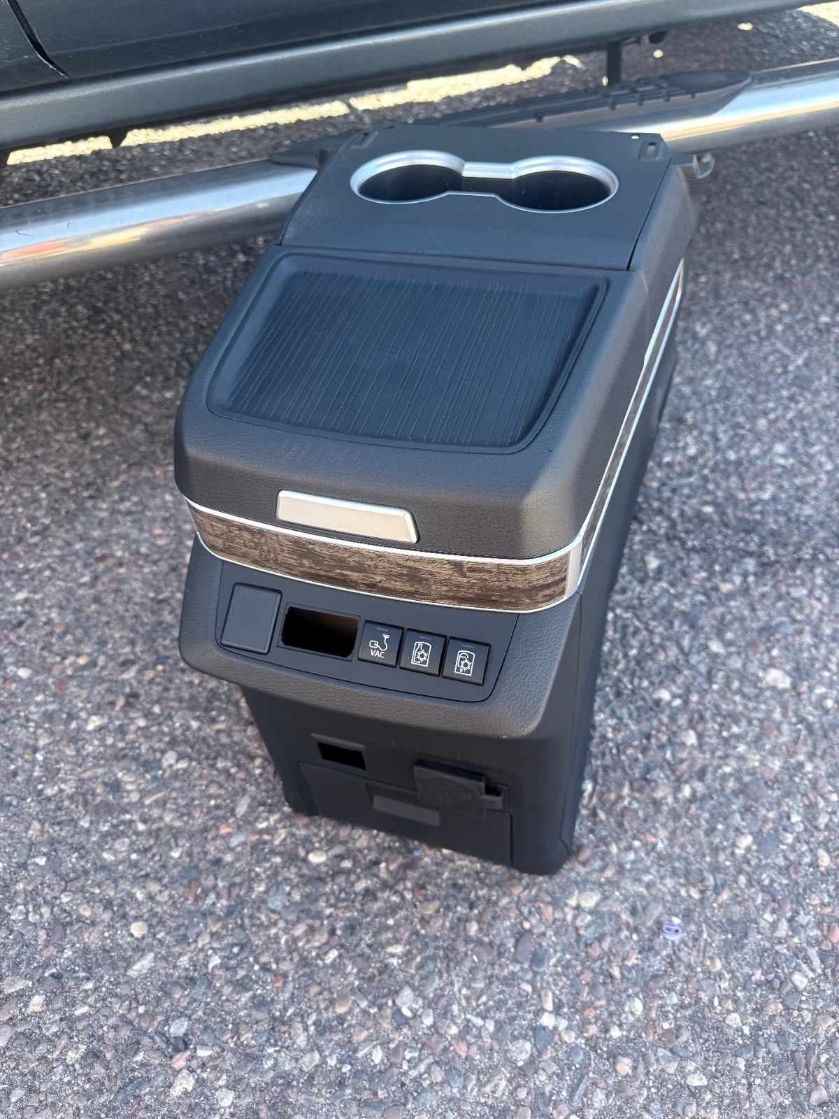 2025 Toyota Sienna Platinum Hybrid Console Refrigerator Built In Vacuum Dometic