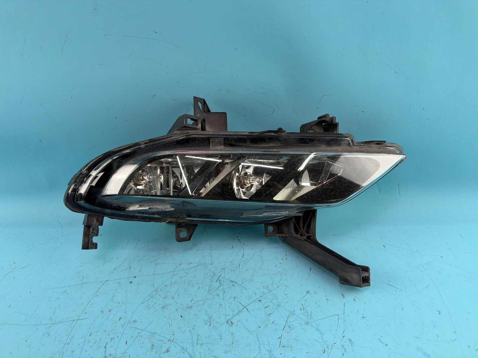 CLEAN OEM 2016-2018 Nissan Maxima RH Right Fog Light Complete 26150-4RA0B