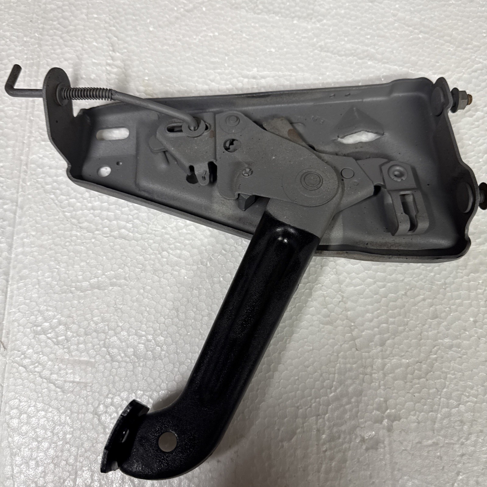 1970/72 Chevelle Emergency Brake & Parking Brake Assembly OEM Original. 1970/72 Chevelle Emergency Brake & Parking Brake Assembly OEM Original.