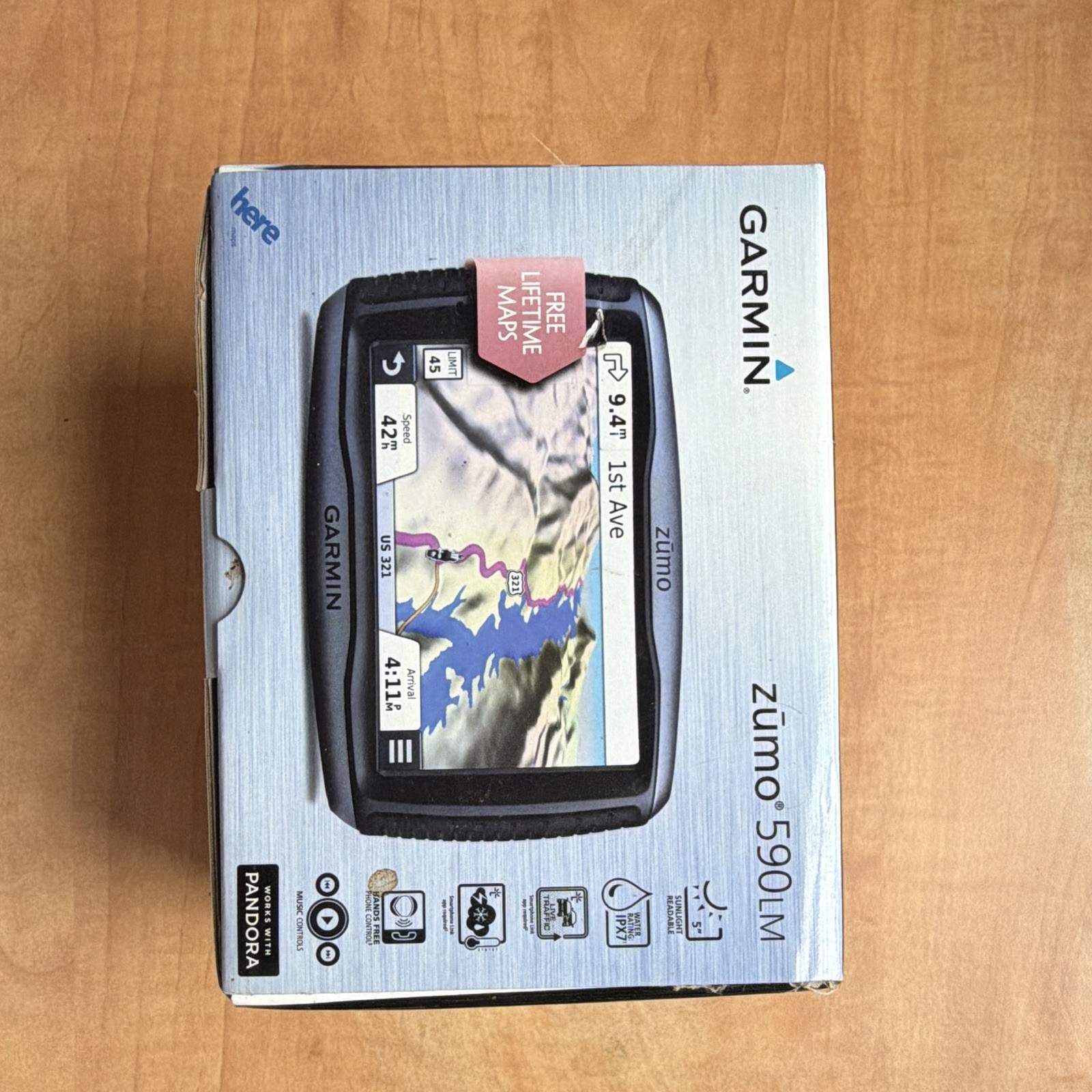 NIB Never Used Garmin Zumo 590LM Motorcycle Sat Nav with Free Lifetime Maps