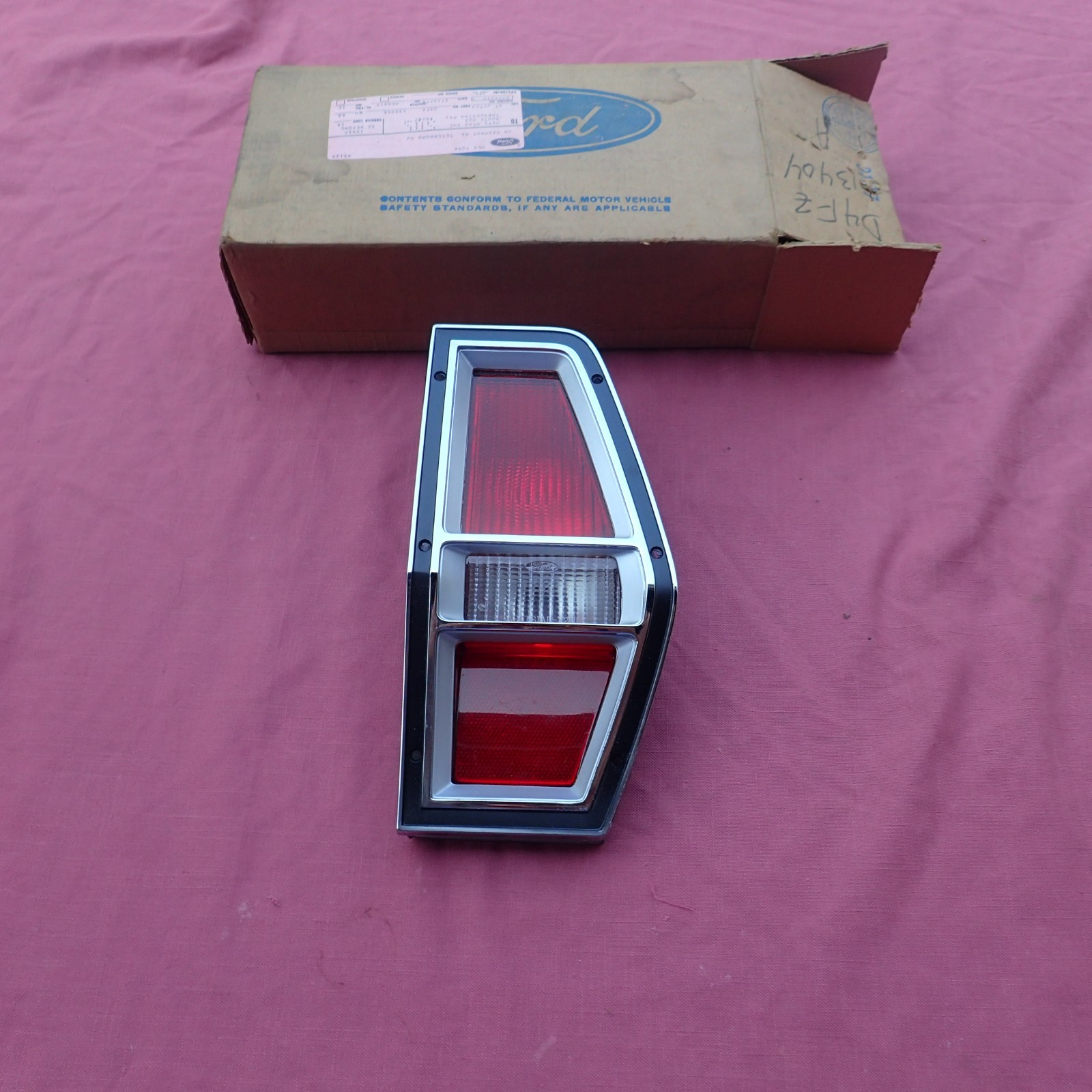 1973-76 Ford Pinto station wagon tail light assembly, RH, NOS D4FZ-13404-A