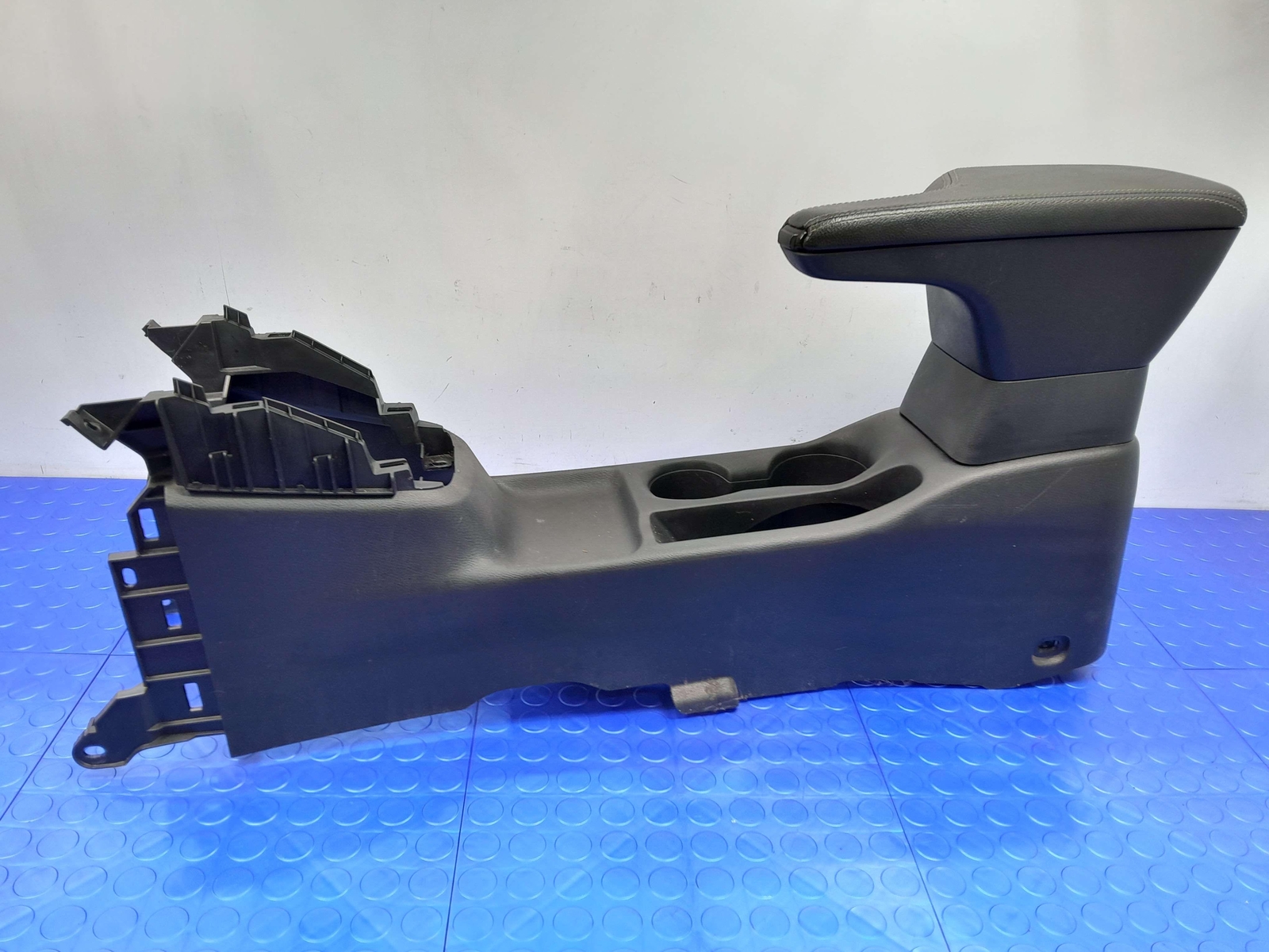 20-24 Nissan Versa Center Floor Console Assembly Black OEM 969105RL0A