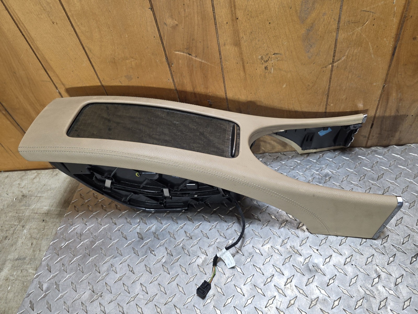 05-09 Mercedes W211 E350 E55 Center Console Armrest Storage Unit Beige OEM