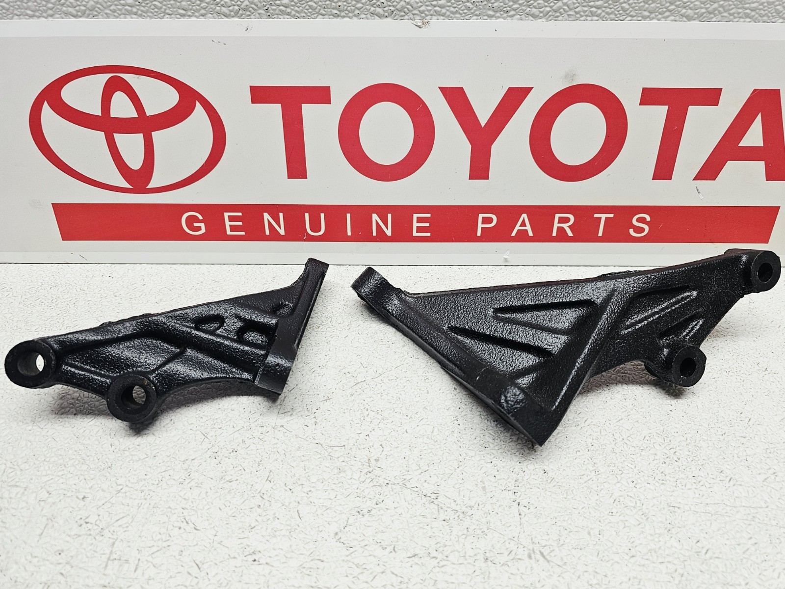 95-04 TOYOTA TACOMA 2RZ ENGINE TO TRANSMISSION SUPPORT MOUNTING BRACKETS SET L&R