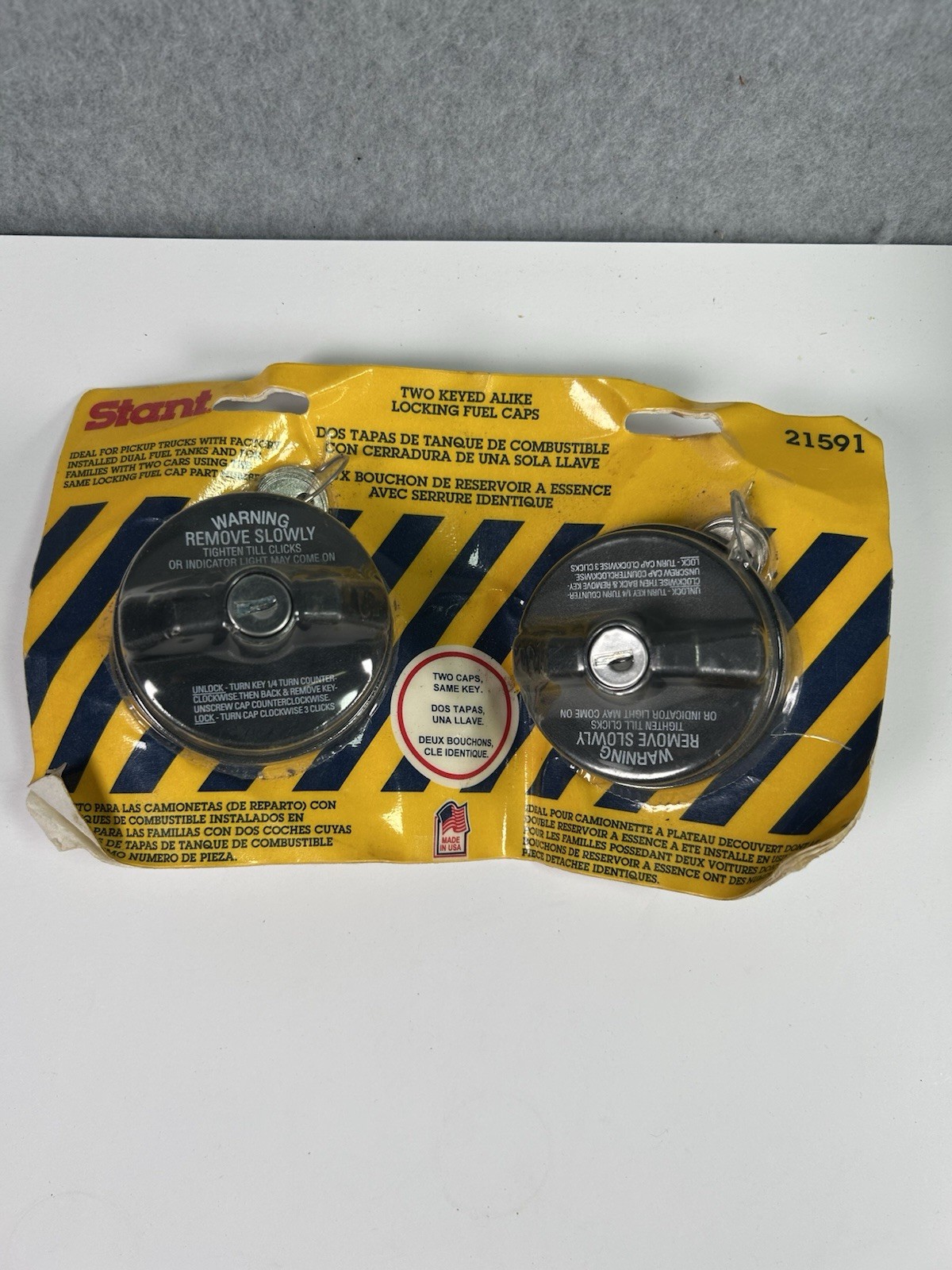 Stant 21591 Keyed Alike Dual Locking Fuel Caps Pack Vintage NOS Factory Sealed