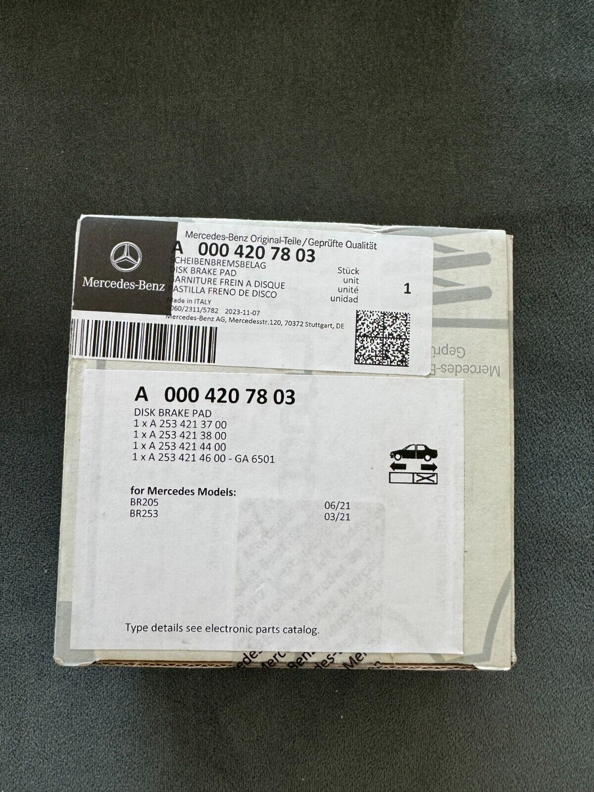 ORIGINAL NEW IN BOX MERCEDES BENZ REAR BRAKE PADS (A 000 420 78 03) BR205 BR253