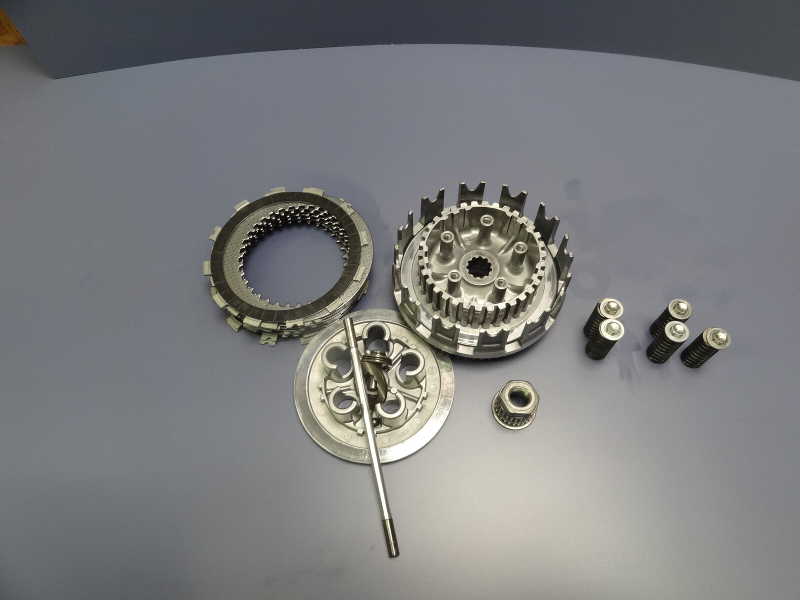 2009 09-16 KX250f  CLUTCH BASKET HUB PRESSURE DISCS PLATE
