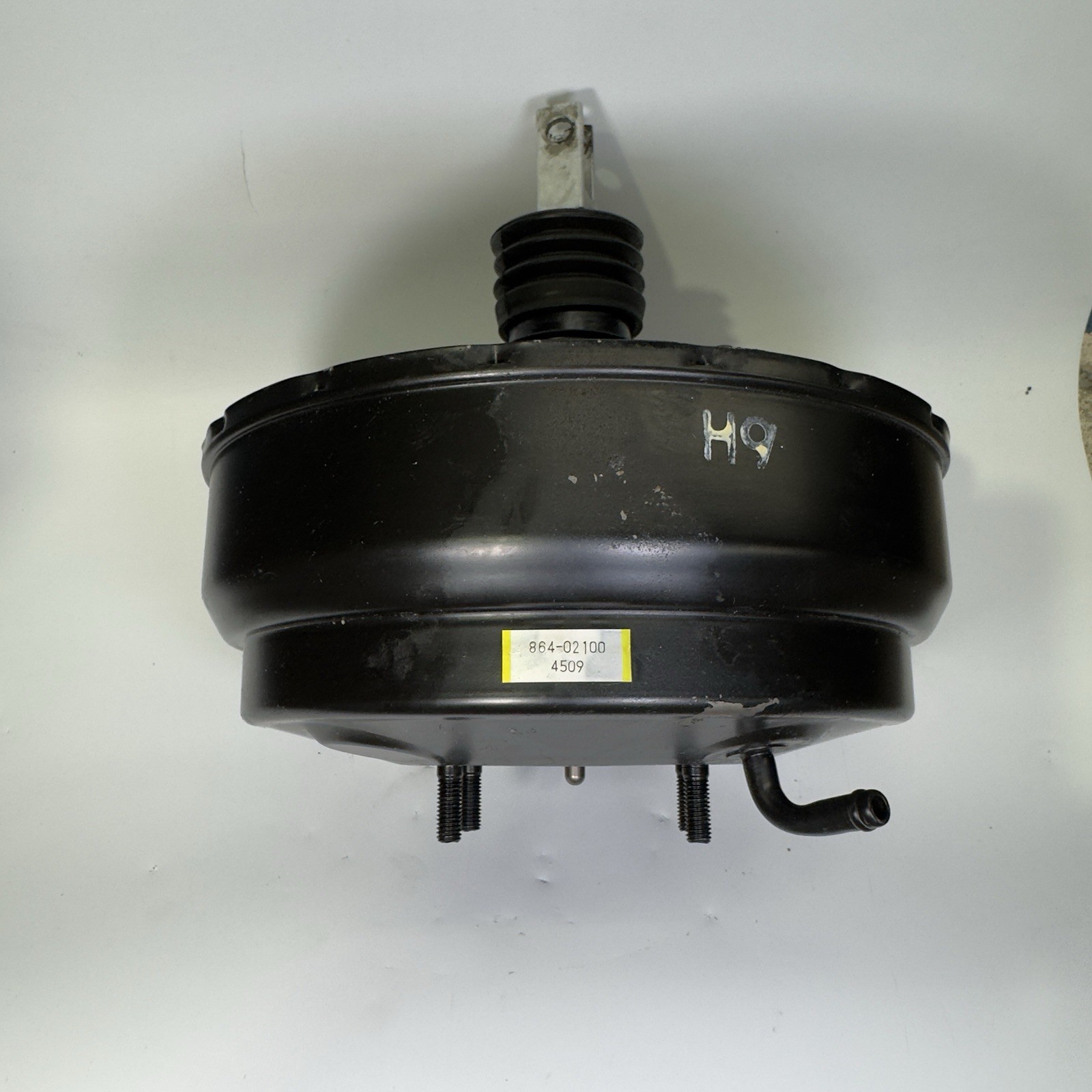 1994-98 Toyota HiAce Regius Ace KZH100 OEM JDM Brake Booster Assy 44610-26470 1994-98 Toyota HiAce Regius Ace KZH100 OEM JDM Brake Booster Assy 44610-26470