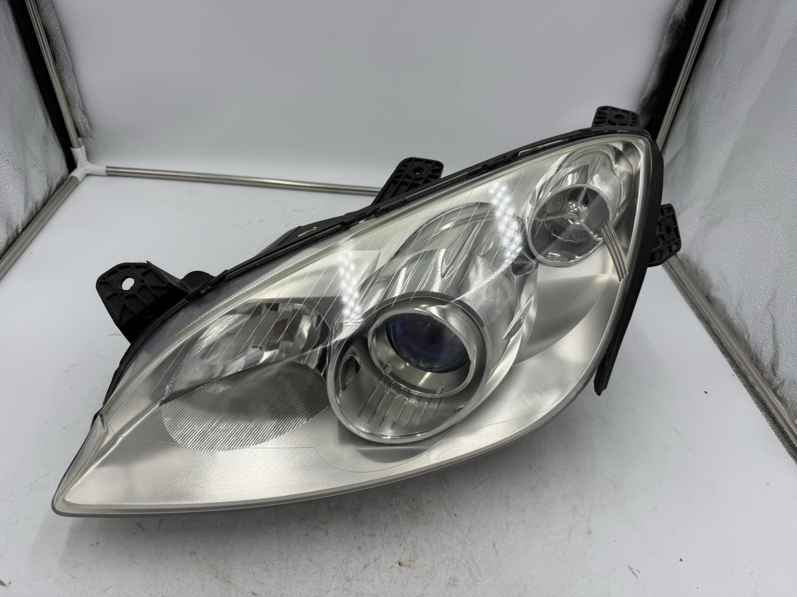 2007-2010 Saturn Sky Left Driver Side Headlight Lamp Halogen OEM Original 2007-2010 Saturn Sky Left Driver Side Headlight Lamp Halogen OEM Original