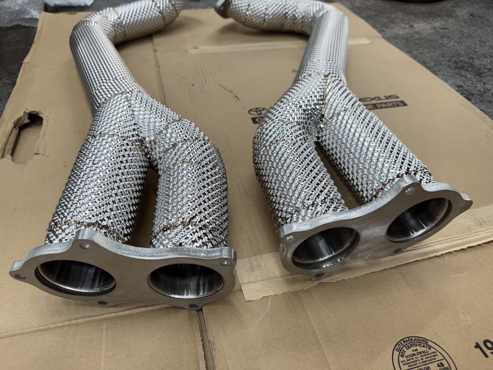 Porsche GT4 / Spyder / Boxster/ Cayman GTS  (2020+) Over Axle Pipes (OAP) 4.0