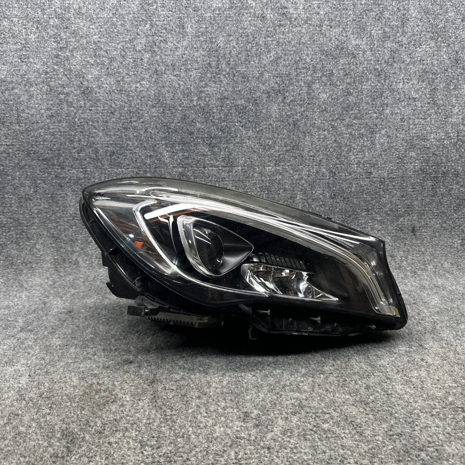 14-16 Mercedes CLA 250 Passenger Right RH Headlight Adaptive HIGH PERFORMANCE 14-16 Mercedes CLA 250 Passenger Right RH Headlight Adaptive HIGH PERFORMANCE