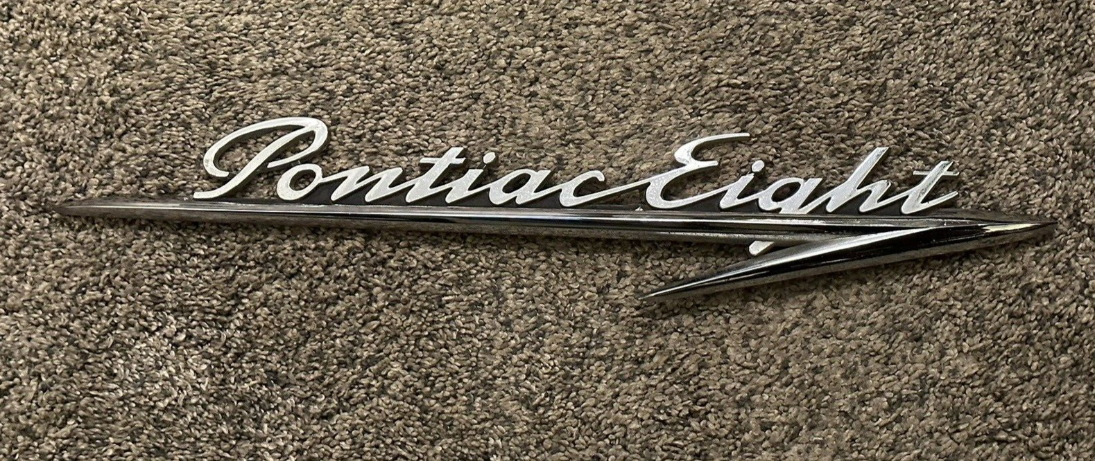 1951-52 PONTIAC EIGHT Door emblem, Right PLAQUE Name Plate
