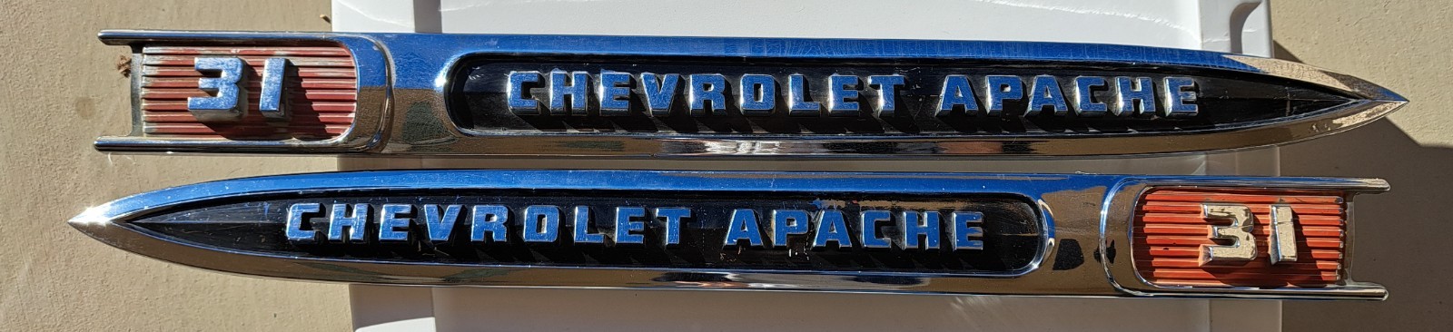 1959 Chevrolet Pickup Truck Apache 31 Fender Emblem Set 1/2 Ton Side Spears