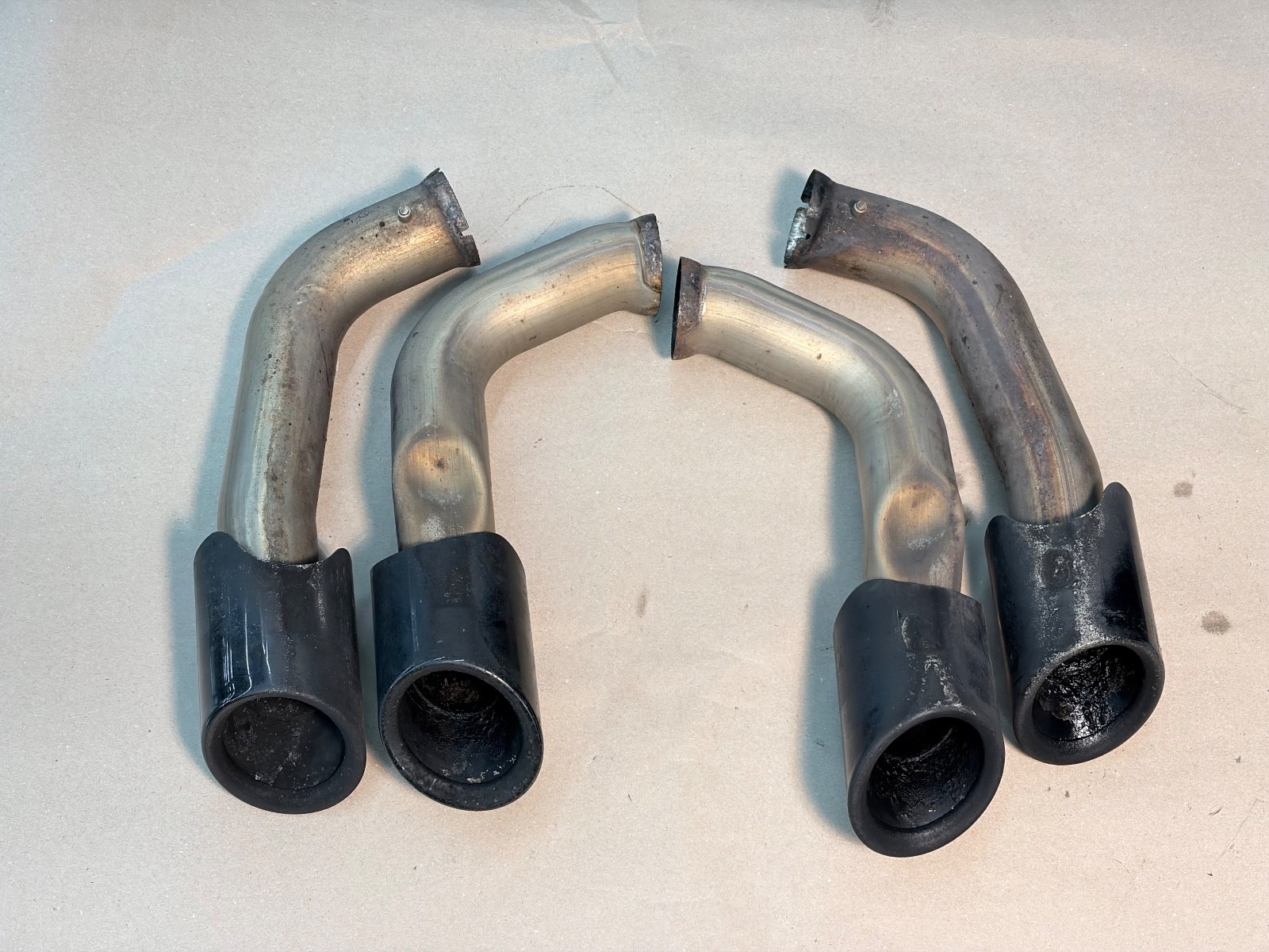 15-18 Porsche Cayenne GTS Turbo S Sport Exhaust Muffler Tips Black 958 OEM Set 15-18 Porsche Cayenne GTS Turbo S Sport Exhaust Muffler Tips Black 958 OEM Set