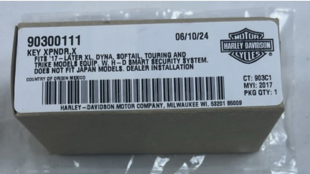 New Genuine Harley 2017+ Touring Softail Sportster Hands-Free Key Fob 90300111