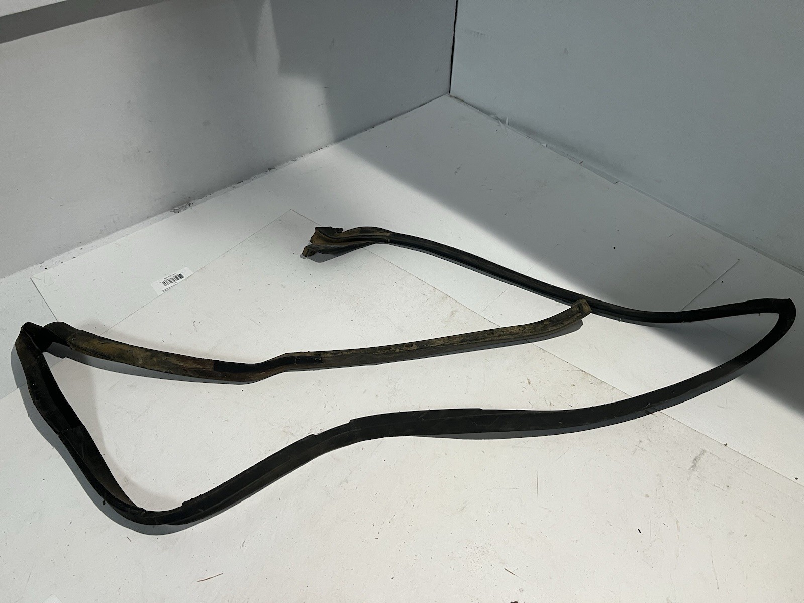 Genuine Mercedes Right RH Door Seal 1137200878 NOS '63-71 W113 230SL 250SL 280SL Genuine Mercedes Right RH Door Seal 1137200878 NOS '63-71 W113 230SL 250SL 280SL