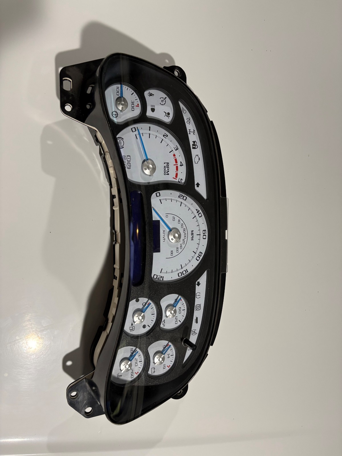 2003-2007 Gmc Sierra Gauge Cluster