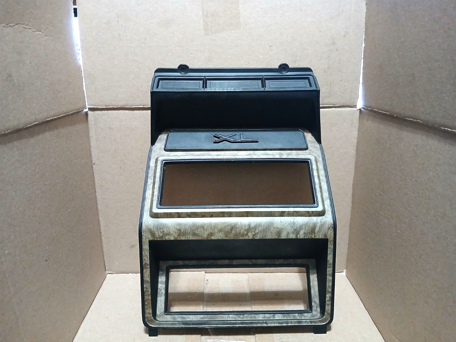 1980- 1986 OEM Ford F-150 F-250 Audio & Temp Control Trim Bezel (woodgrain) 1980- 1986 OEM Ford F-150 F-250 Audio & Temp Control Trim Bezel (woodgrain)