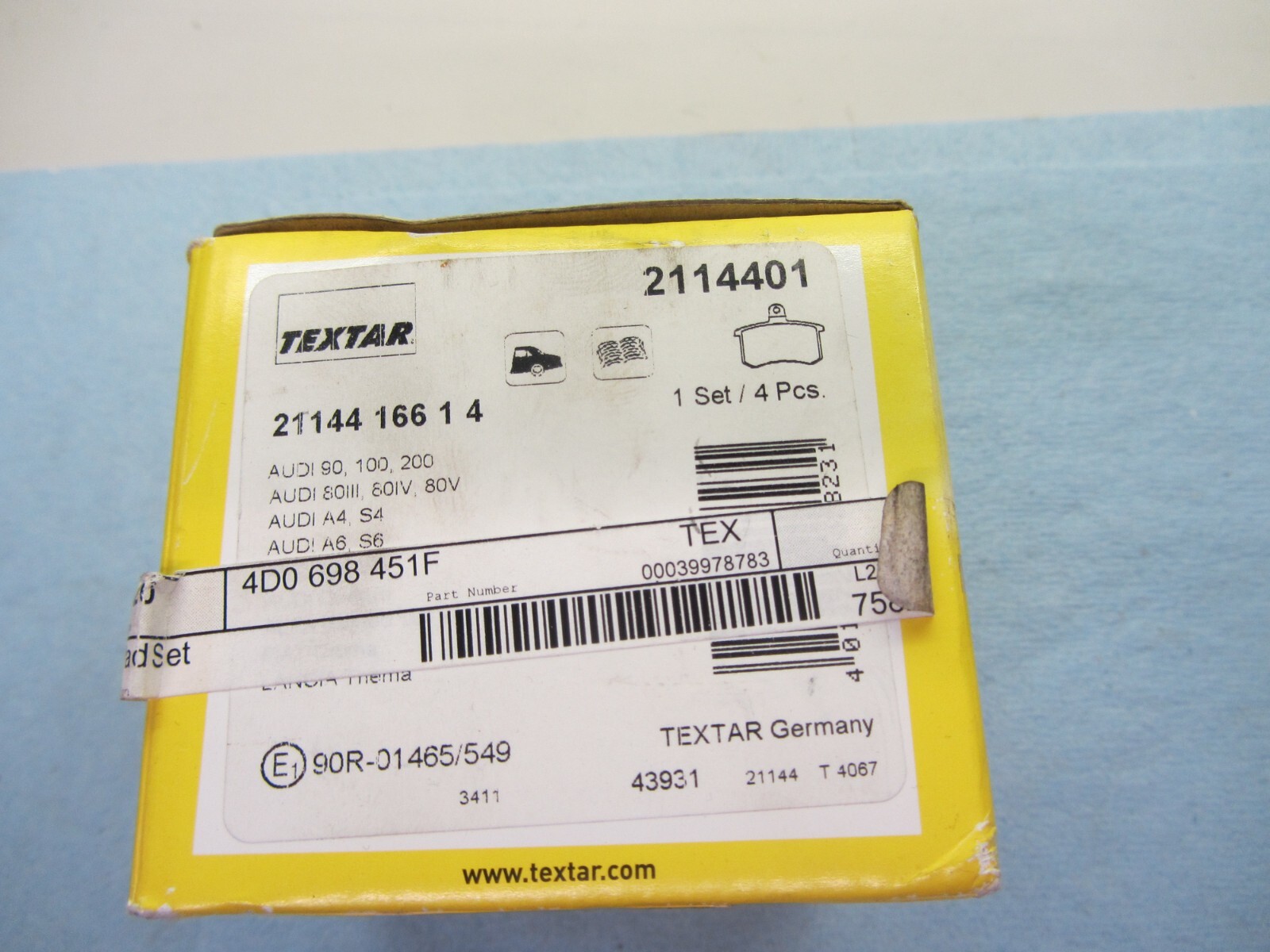 Vintage Audi Volkswagen Rear Brake Pad Set, 4D0698451F