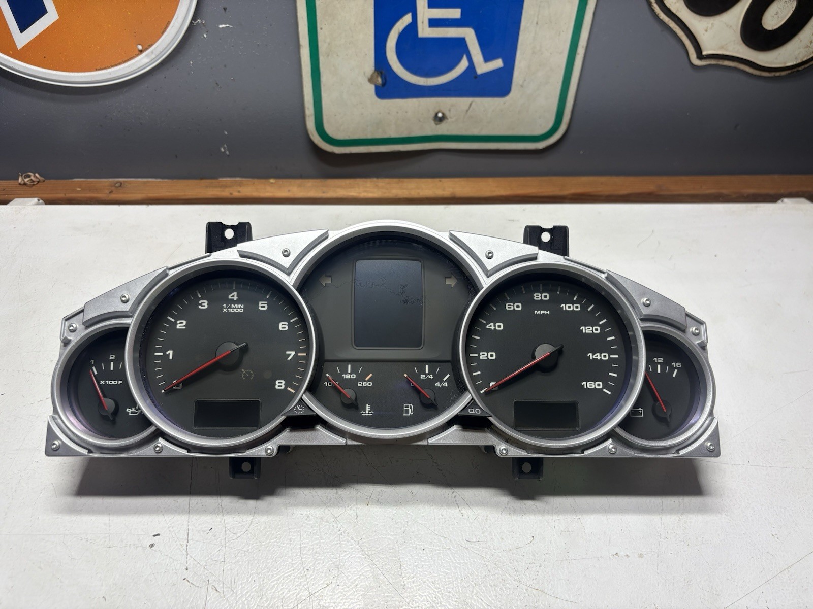 2003-2004 Porsche Cayenne S 4.5L Instrument Cluster Speedometer OEM 7L5920970E