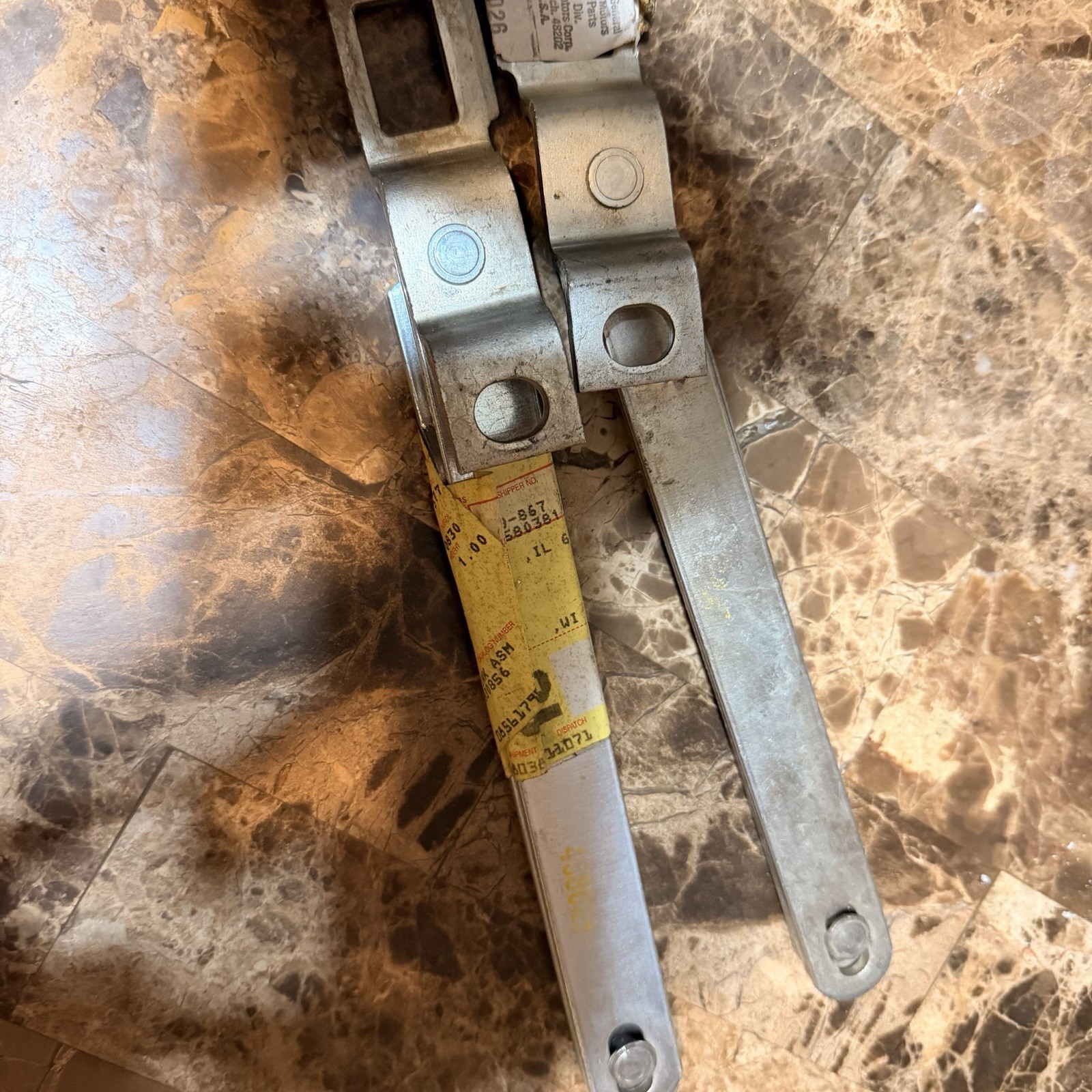 NOS 1976-1991 Chevy GMC Truck LH-RH Tailgate Linkage 458025/458026