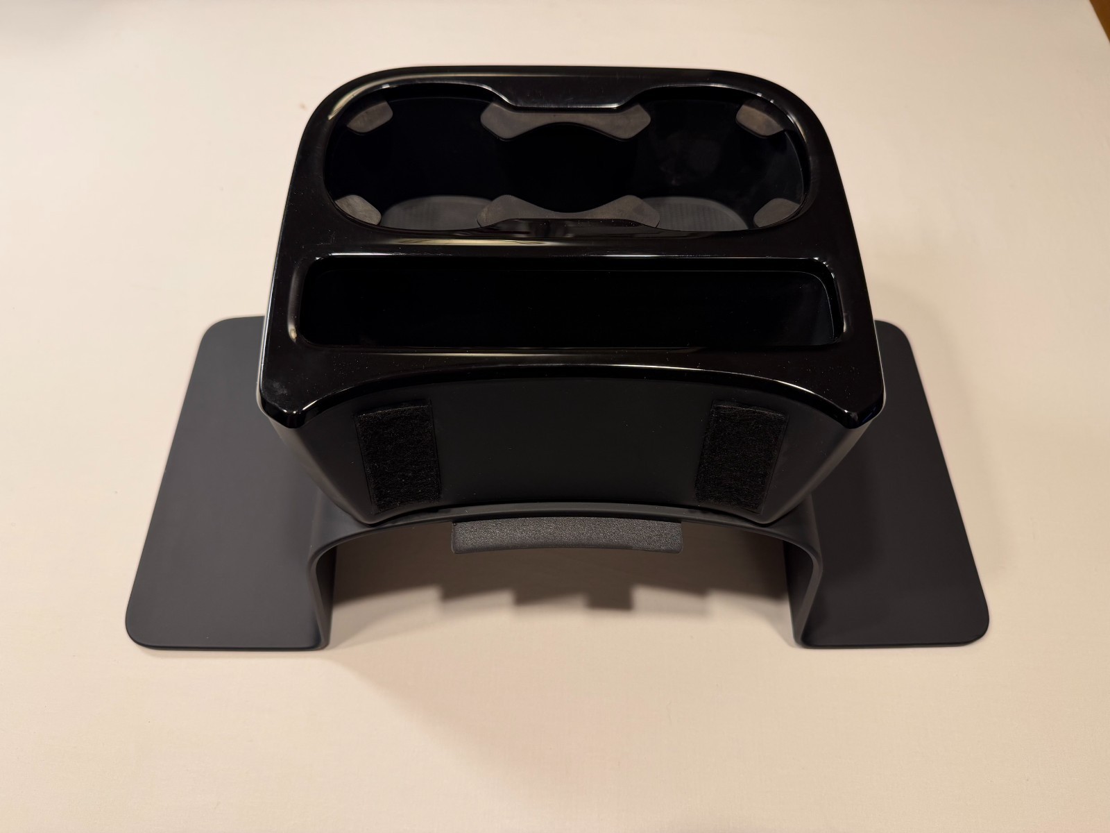 2016- 2025 Volvo OEM Cupholder 6 seater  Item Number: 32226673 AD7GP VPC 492224