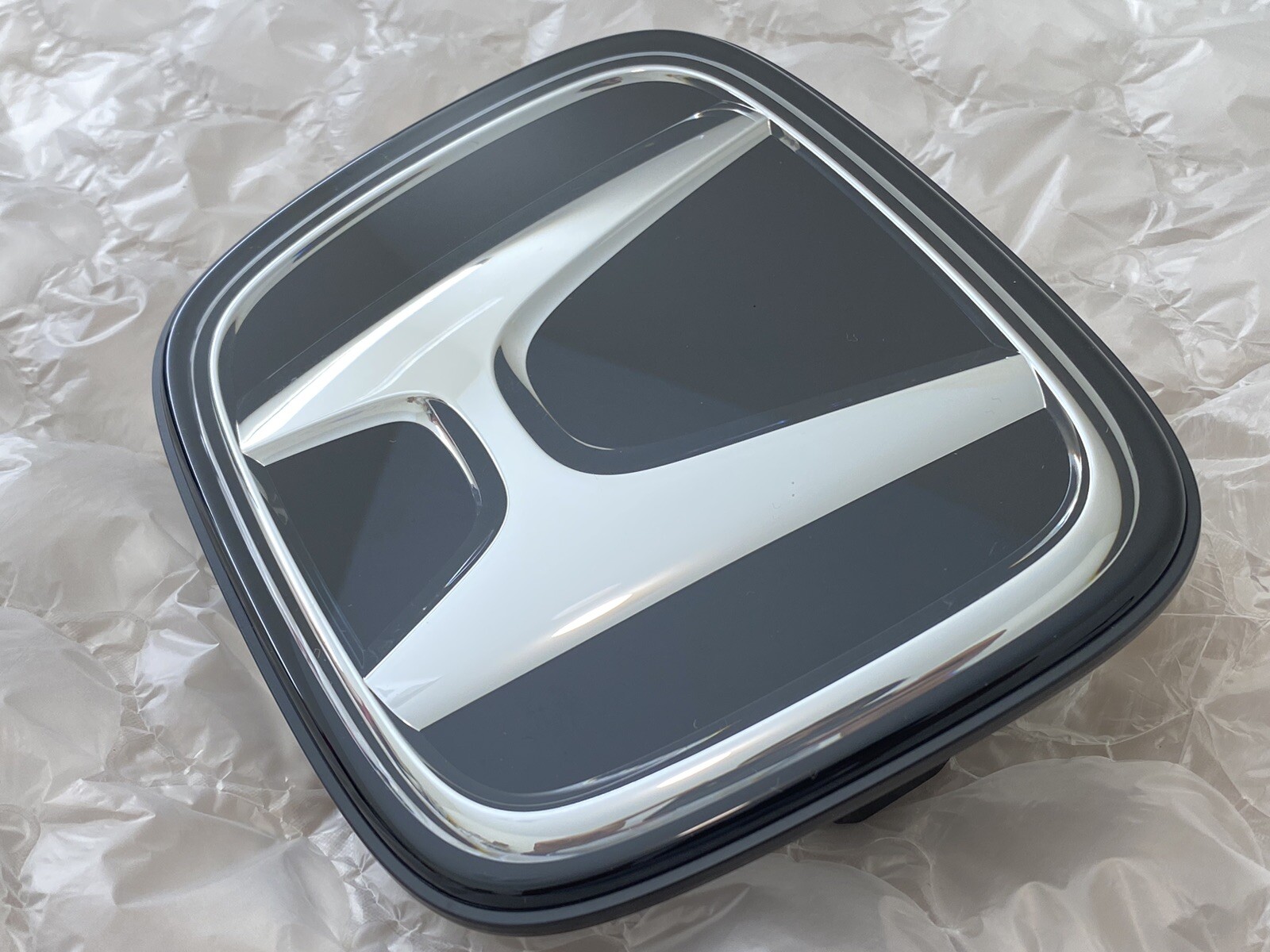 For HONDA Accord 2023/2024/2025 Front Grille Emblem Logo Radar ACC 75710-30B-A01