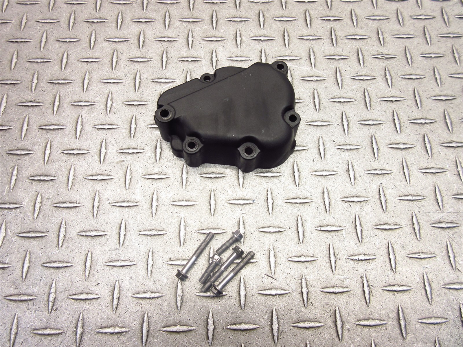 2016 09-16 Triumph 900 Thruxton Small Engine Cover Bolts