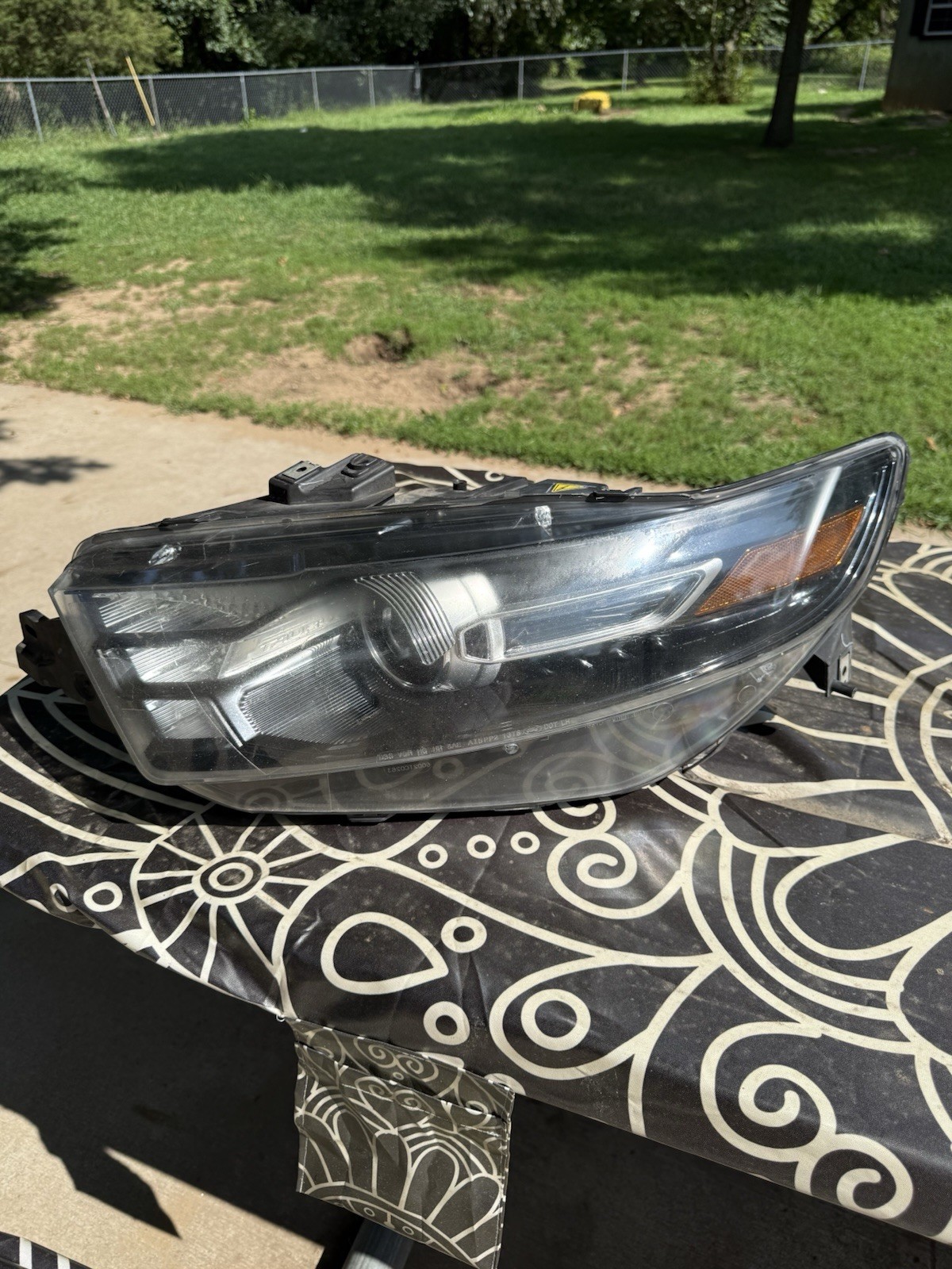 2013-2017 Ford Taurus SHO Xenon HID Projector Headlights