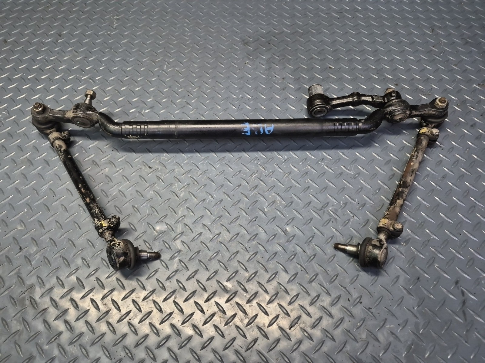1994-1997 BMW E31 840Ci STEERING LINK TIE ROD ARM LINKAGE ASSEMBLY