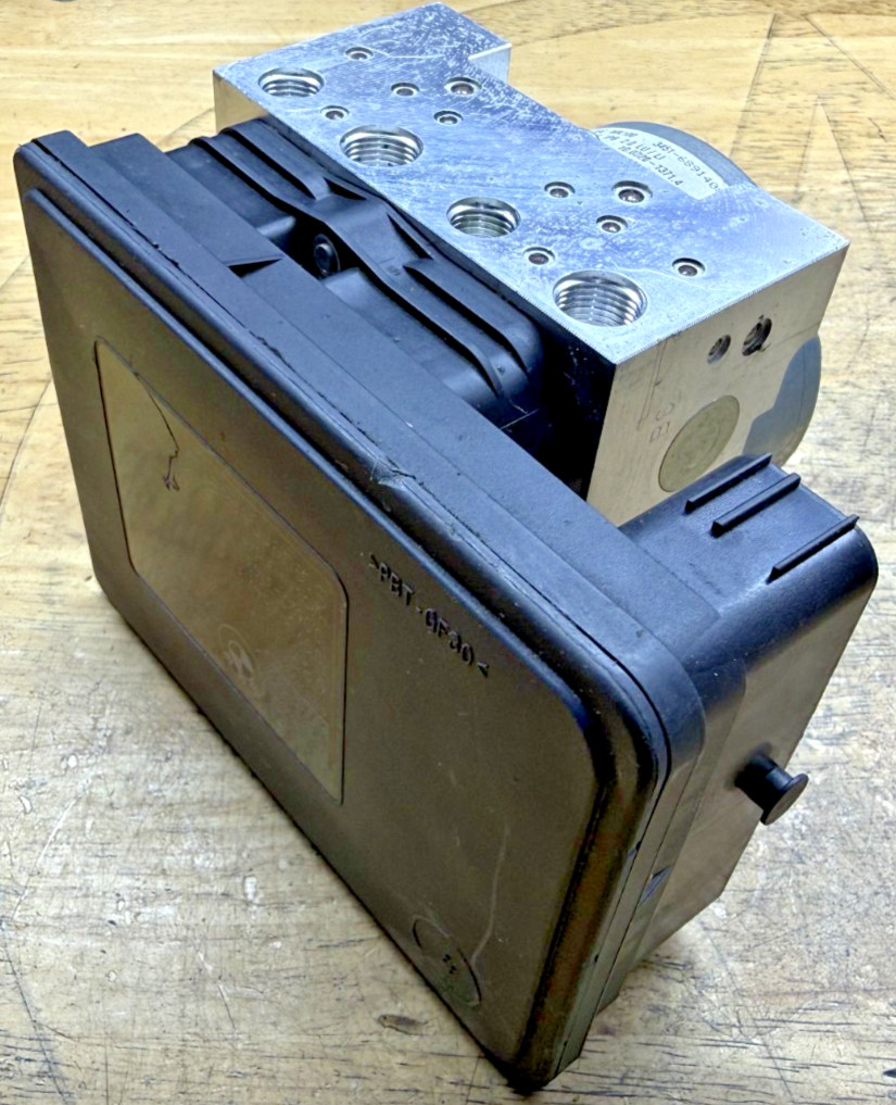 2016-18 BMW ABS X1 F48 Anti Lock Hydraulic Pump Control Unit Assembly 6891409 OE