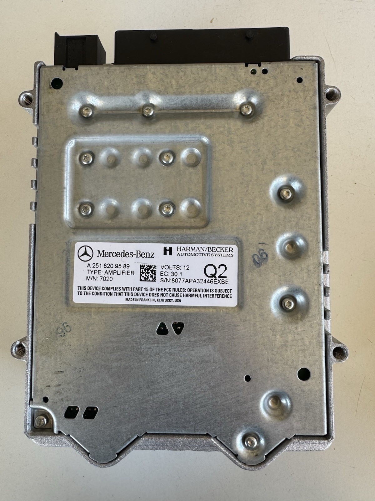 06-09 Mercedes W164 W251 R350 R500 GL450 GL550 ML500 ML350 Amplifier A2518209589
