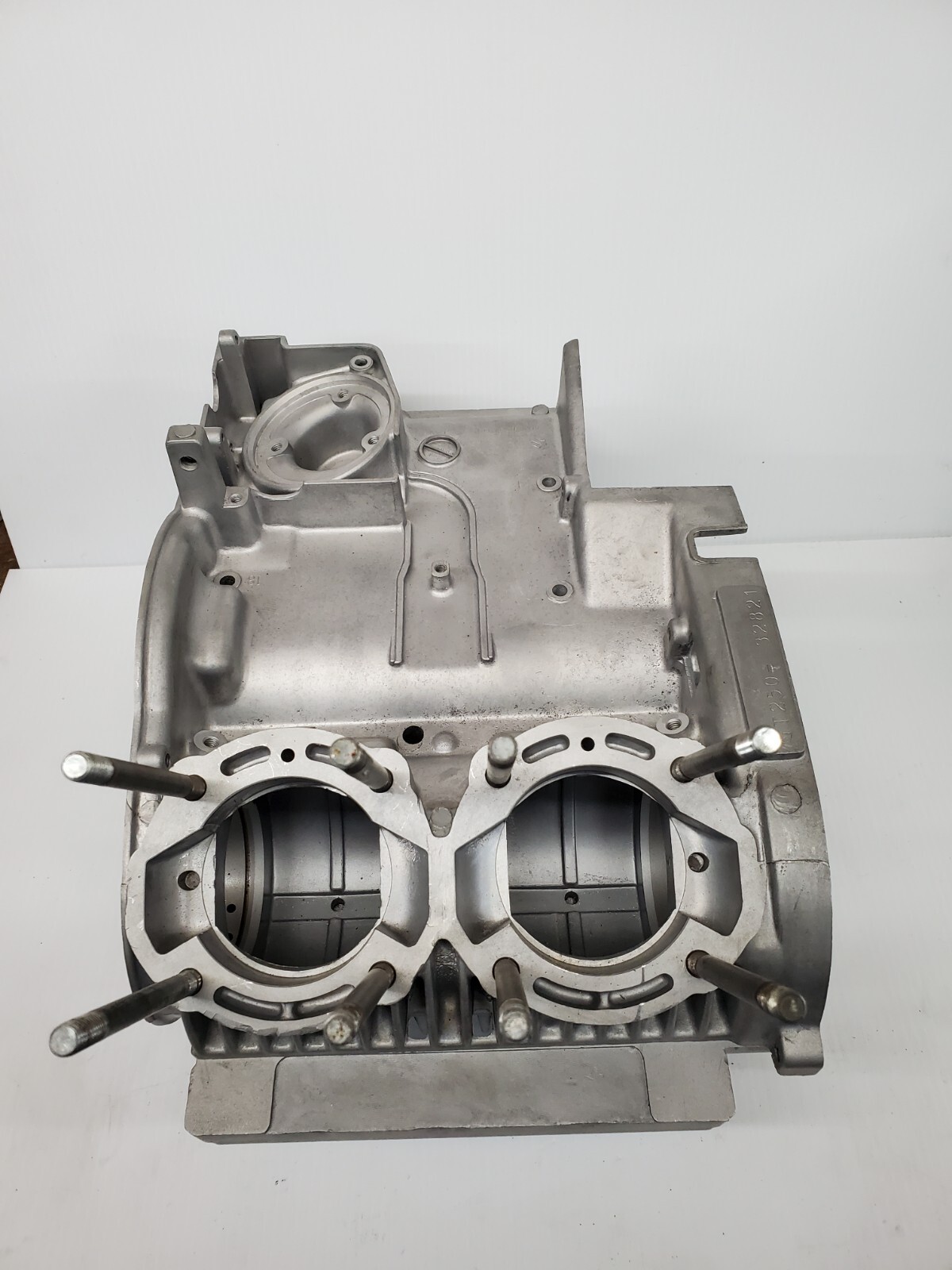 Suzuki GT250 Crank Cases Vapour blasted.