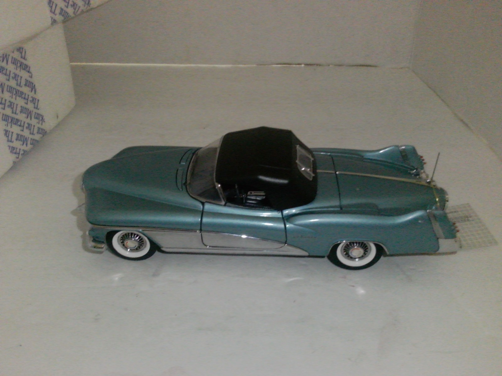 Franklin Mint 1951 Buick Le Sabre Show  Concept Car  1:24 Scale
