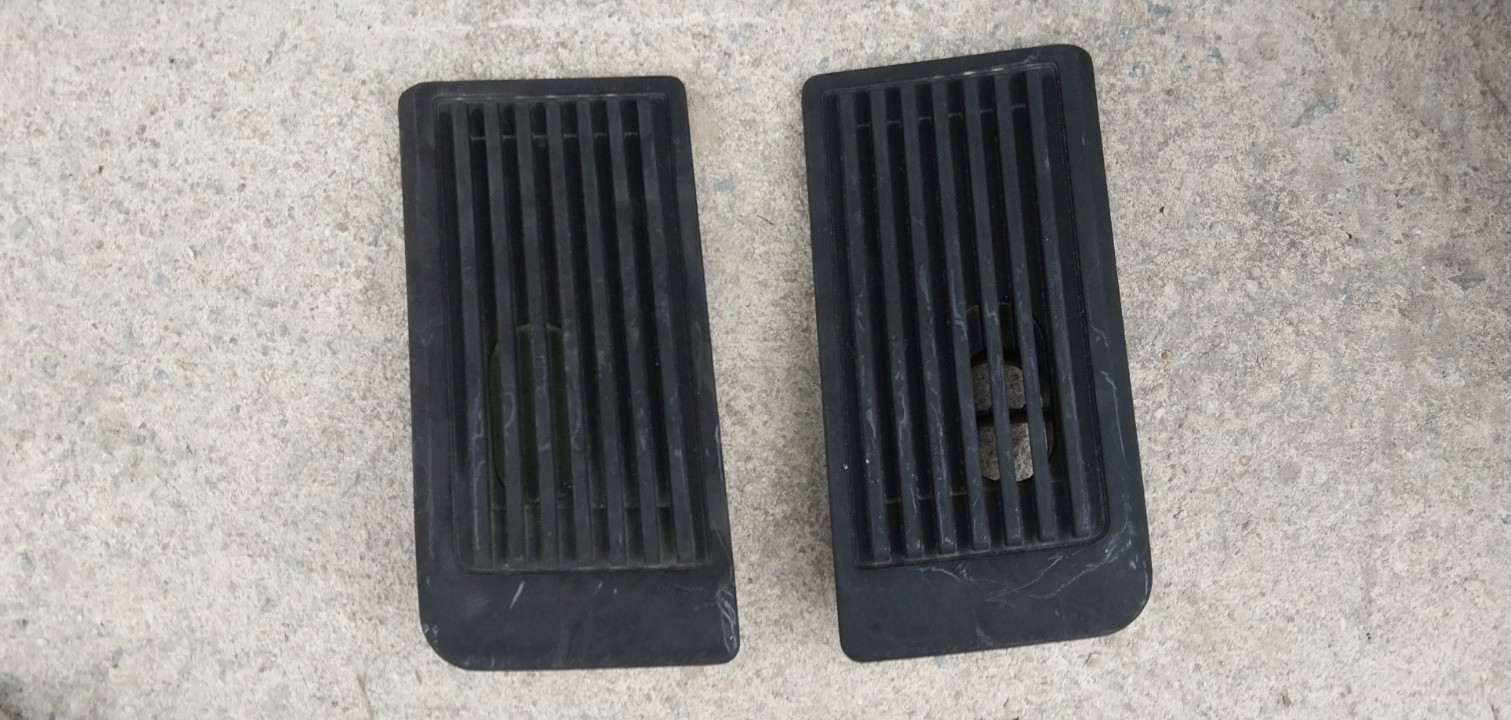 1980-1981 Datsun Nissan 720 Pickup Truck Right Left Hood Vents OEM Black Pair 1980-1981 Datsun Nissan 720 Pickup Truck Right Left Hood Vents OEM Black Pair