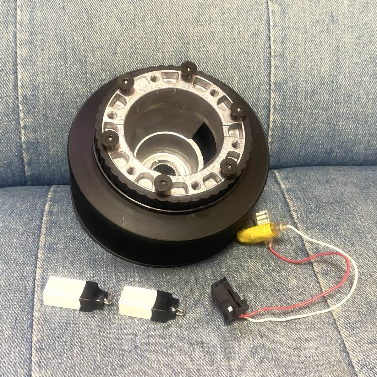 JDM TOYOTA Land Cruiser 100 UZJ100W Steering Wheel Boss Kit Immediate Delivery