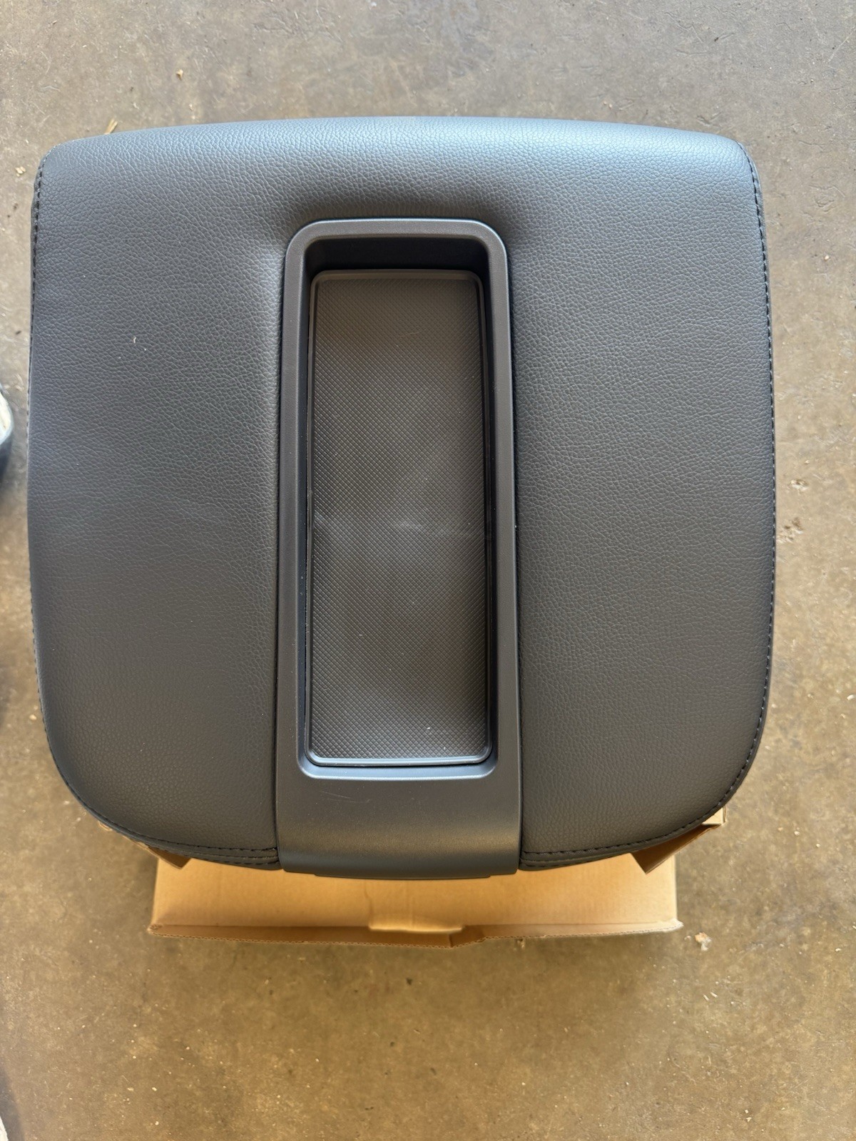 2011 Chevrolet Silverado - Black Armrest Cover Center Console Lid 2011 Chevrolet Silverado - Black Armrest Cover Center Console Lid