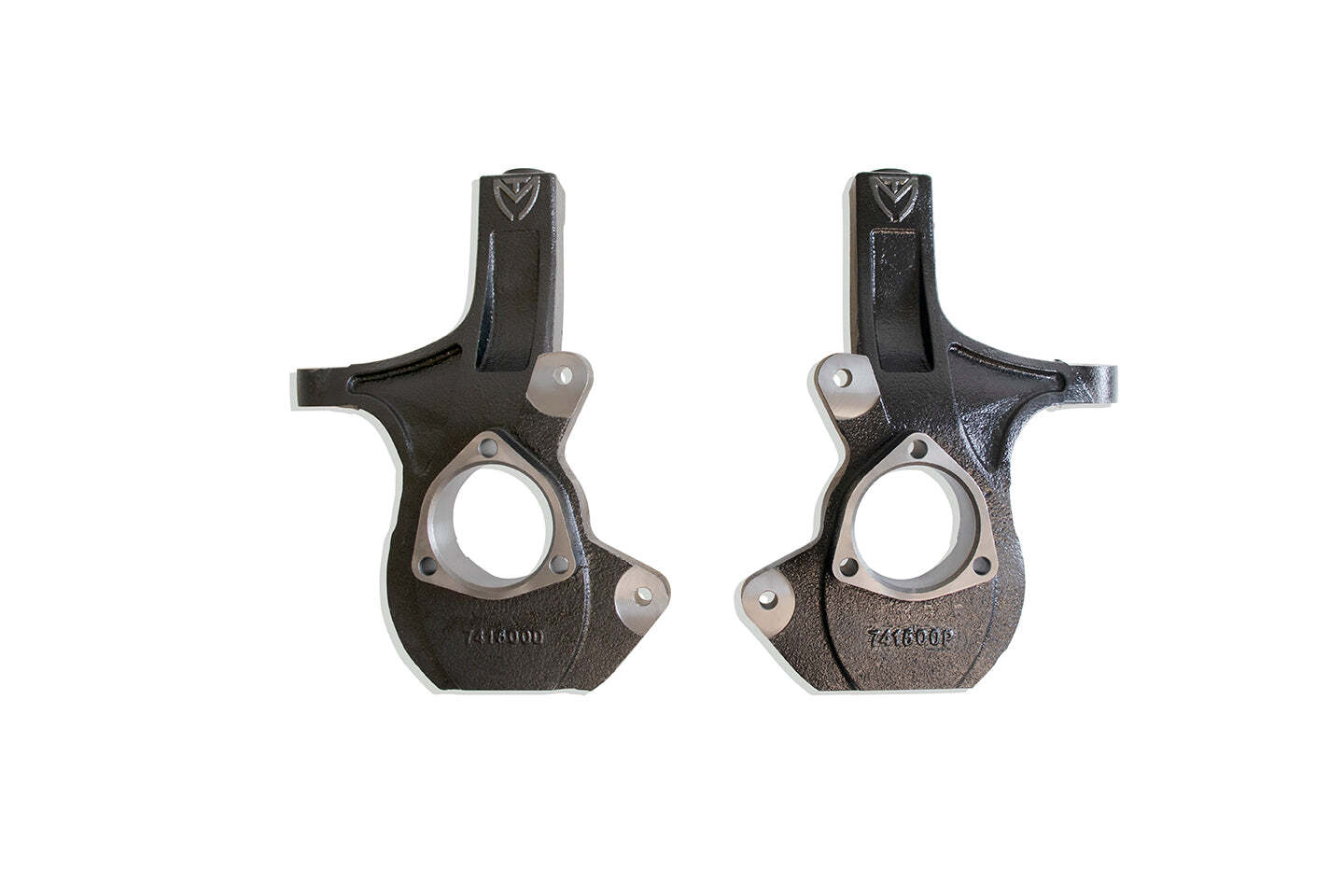 MaxTrac 941570-1 Steering Knuckles for 2016-2018 GM 1500 & 2015-2020 GM SUV MaxTrac 941570-1 Steering Knuckles for 2016-2018 GM 1500 & 2015-2020 GM SUV