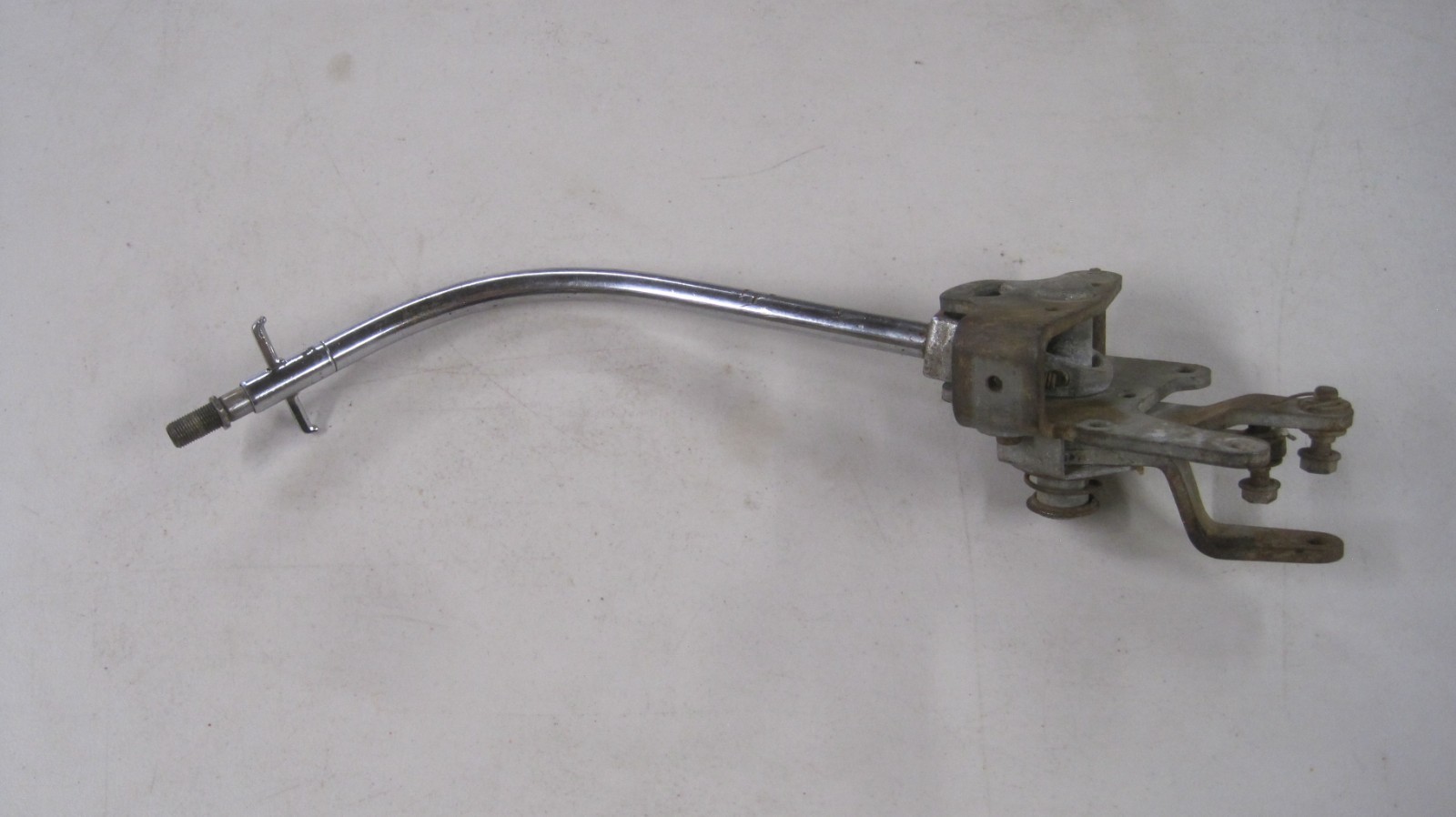VINTAGE 1965-67 FORD MUSTANG 4 SPEED SHIFTER VINTAGE 1965-67 FORD MUSTANG 4 SPEED SHIFTER