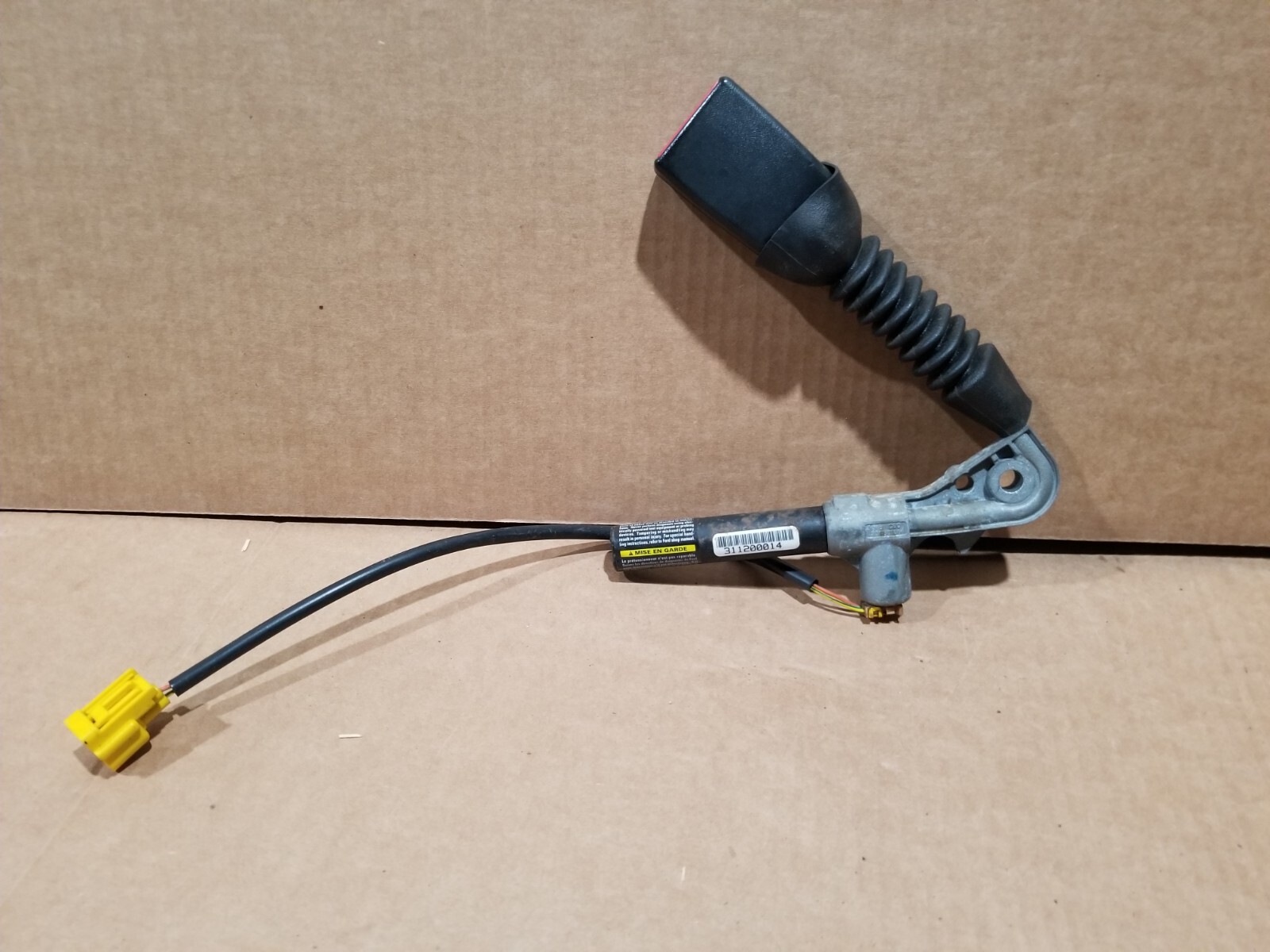 01-04 Ford Super Duty Pickup Truck Passenger Right Side Seat Belt 40/20/40