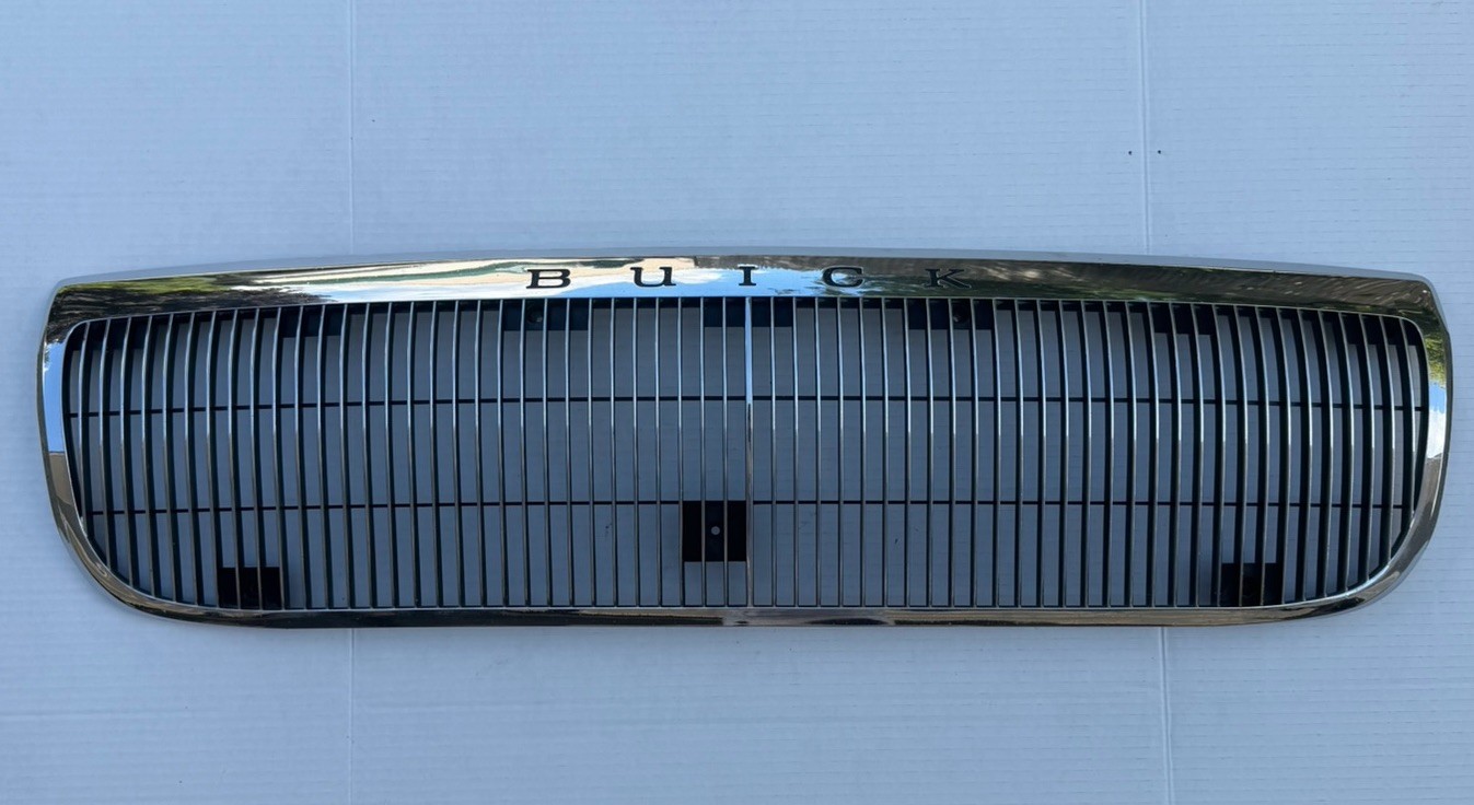 1991-1996 Buick Roadmaster Estate Wagon Grille OEM Very Nice 1991-1996 Buick Roadmaster Estate Wagon Grille OEM Very Nice