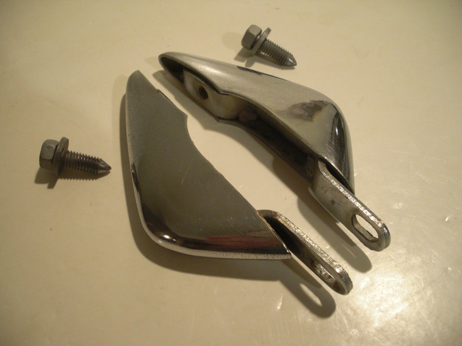 Orig OEM GM Pair (LH/RH) 1971-1973 Camaro Rear Bumperettes Bumper Guards w/Bolts Orig OEM GM Pair (LH/RH) 1971-1973 Camaro Rear Bumperettes Bumper Guards w/Bolts