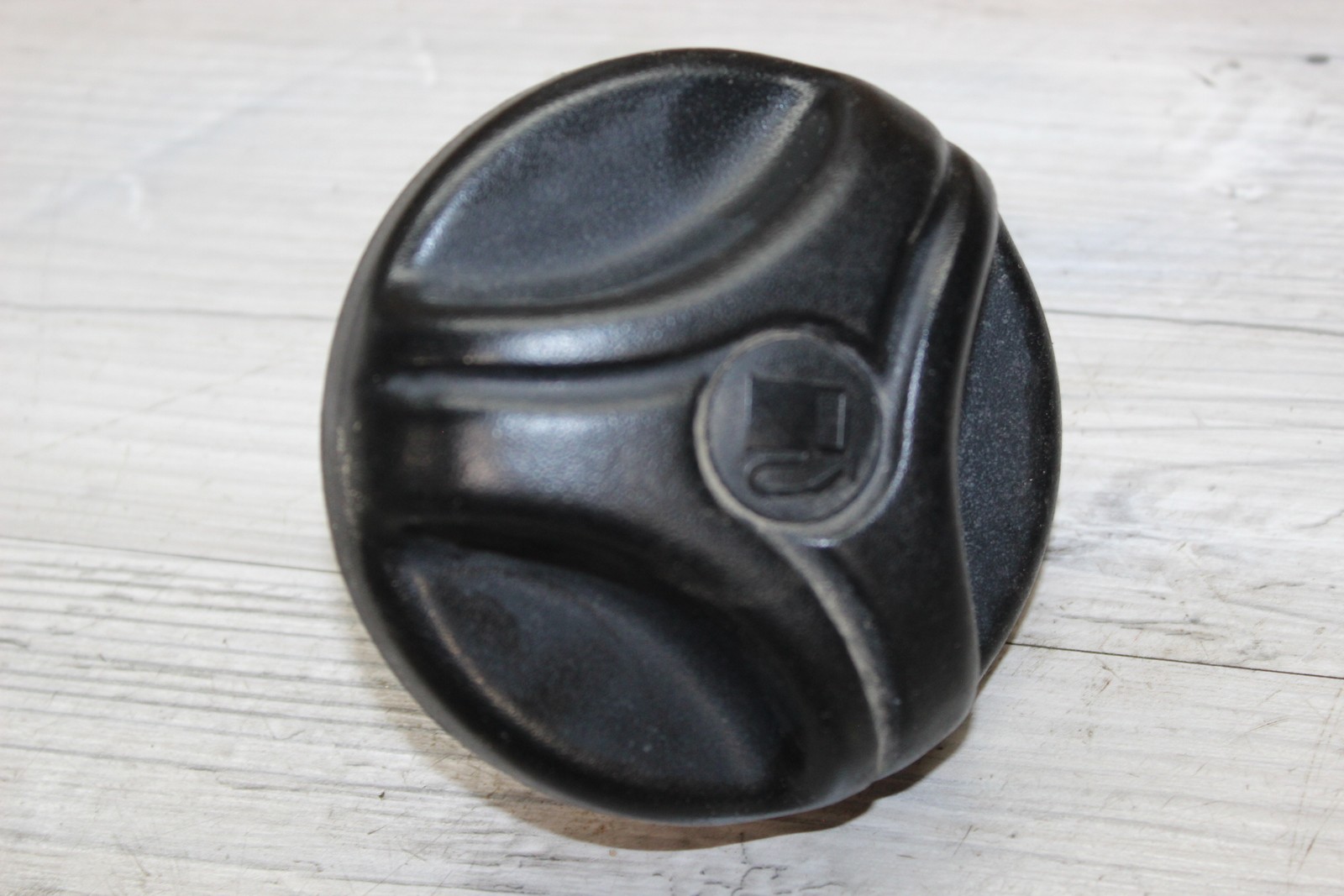 2004 Sea-doo Gti GS GSX GTS Gas Fuel Cap 275500430