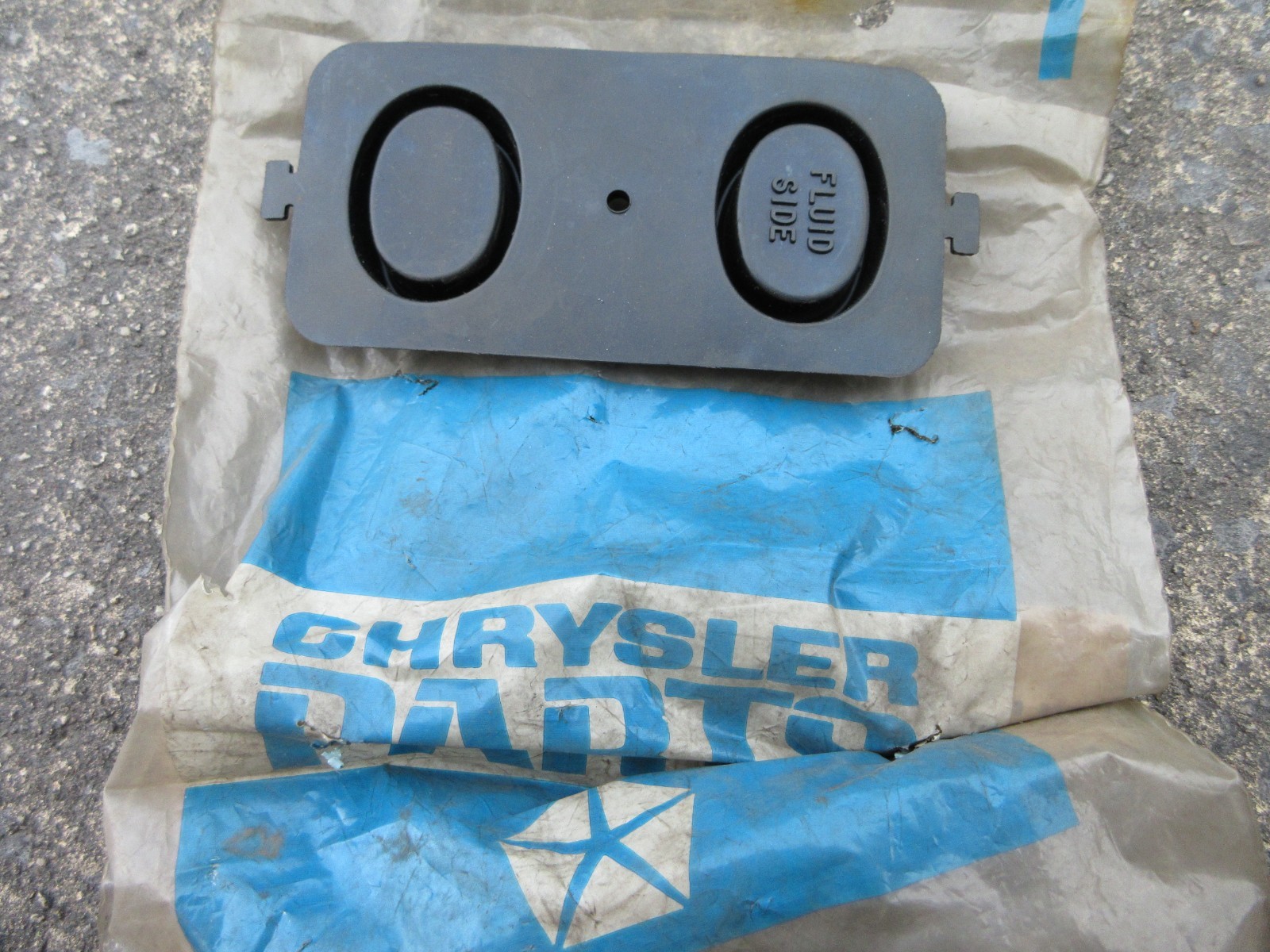 MoPar Master Cylinder Fluid Gasket - NOS - '67-'71 MY - P/N 2823994 MoPar Master Cylinder Fluid Gasket - NOS - '67-'71 MY - P/N 2823994