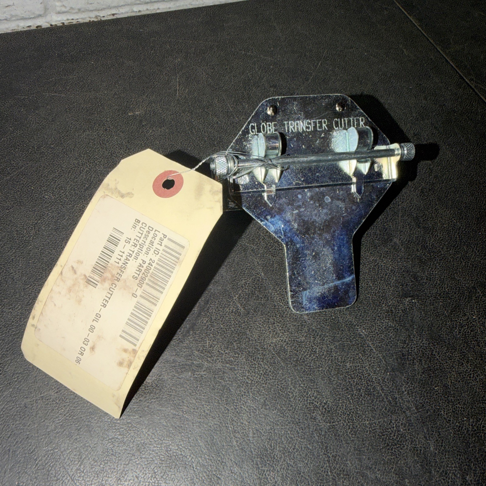 Globe Transfer Cutter dash mountable holder for issuing transfers For Gillig Bus Globe Transfer Cutter dash mountable holder for issuing transfers For Gillig Bus