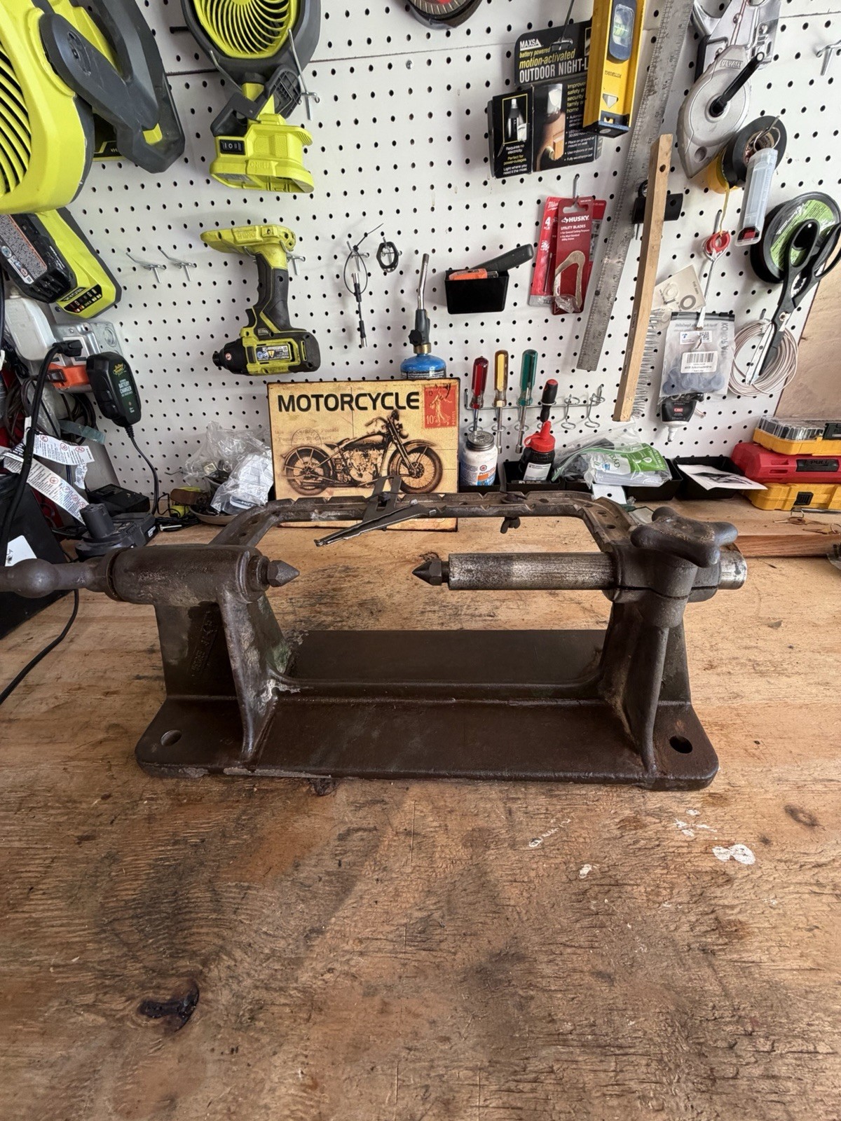 Indian Hendee Flywheel Truing Stand Hedstrom Harley Knucklehead WL UL Rowe B411 Indian Hendee Flywheel Truing Stand Hedstrom Harley Knucklehead WL UL Rowe B411